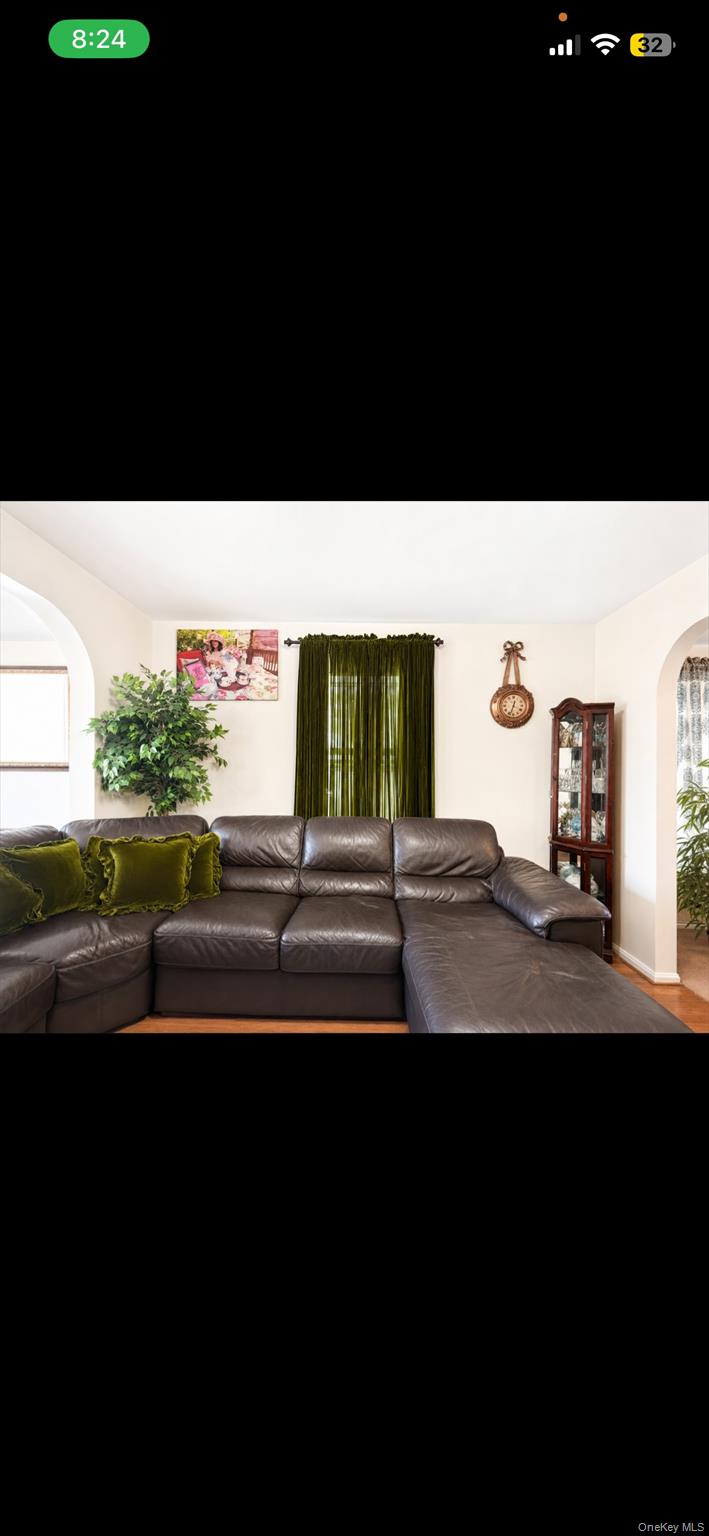 18250 90th Avenue Property Photo 3