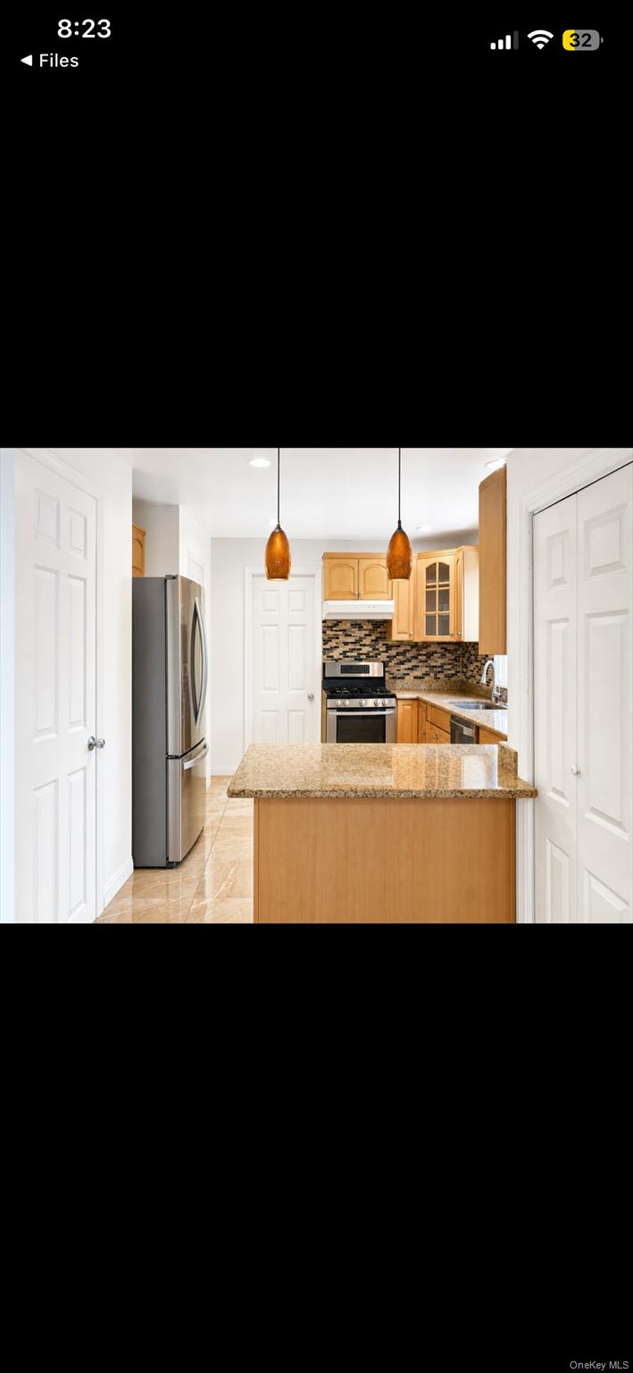 18250 90th Avenue Property Photo 6