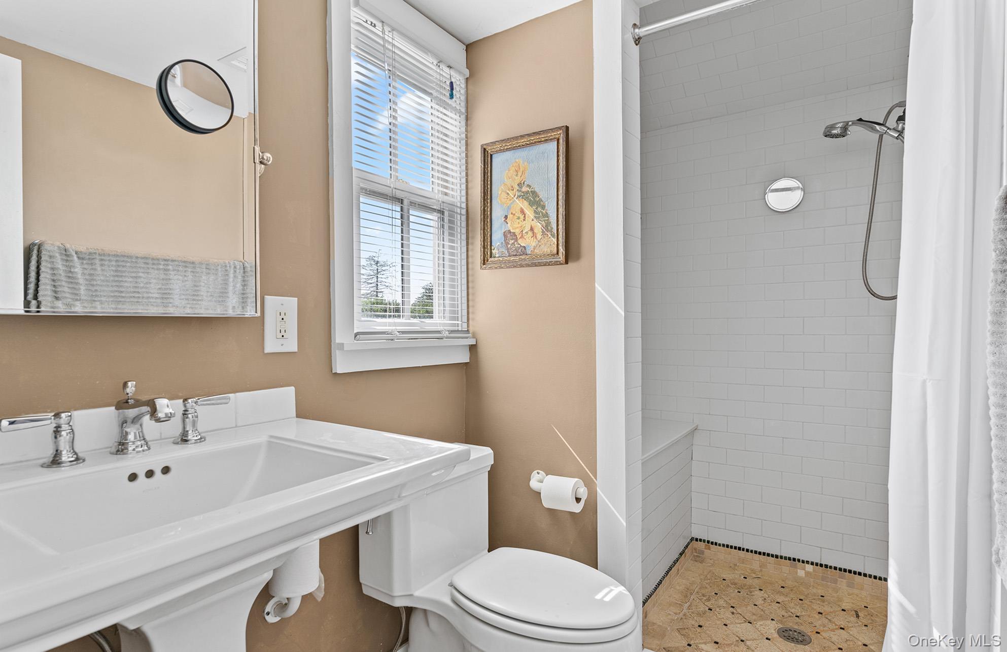 28 Bowden Square Property Photo 22