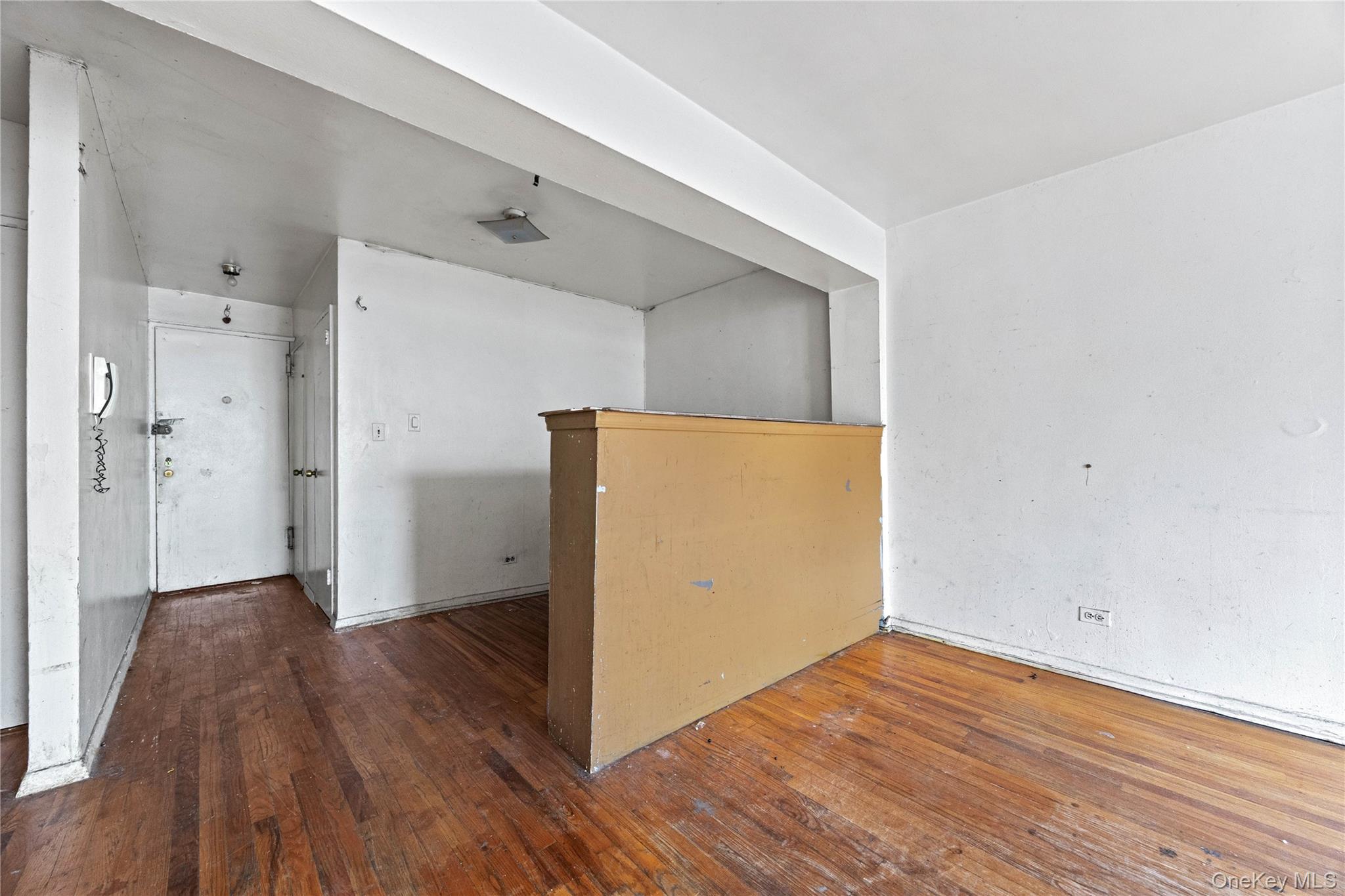 2830 Briggs Avenue 5e Property Photo 5