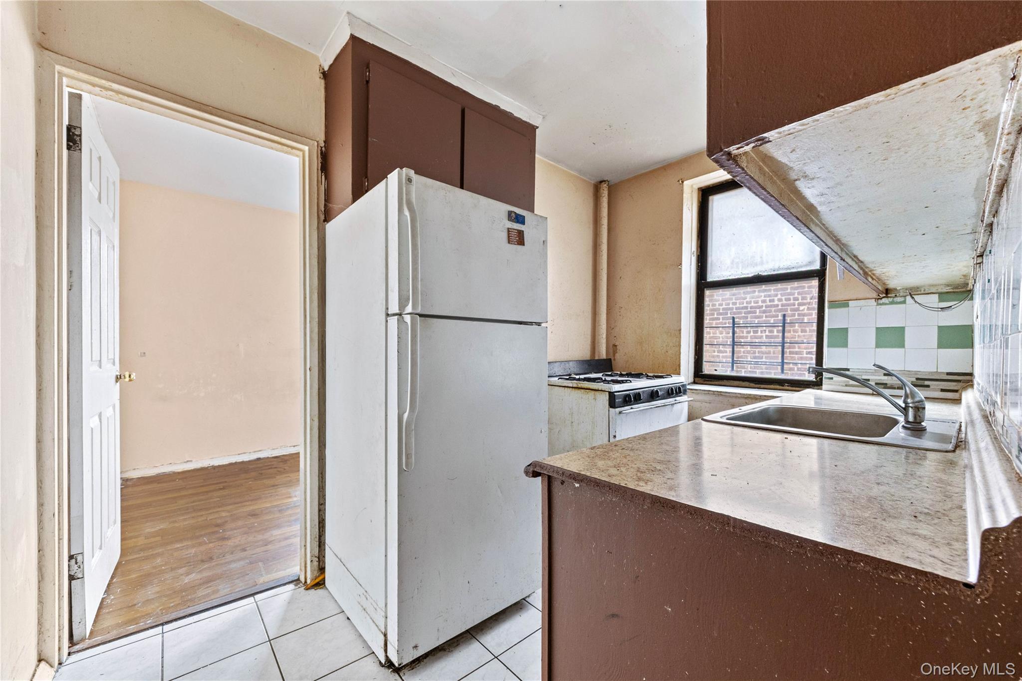 2830 Briggs Avenue 5e Property Photo 10
