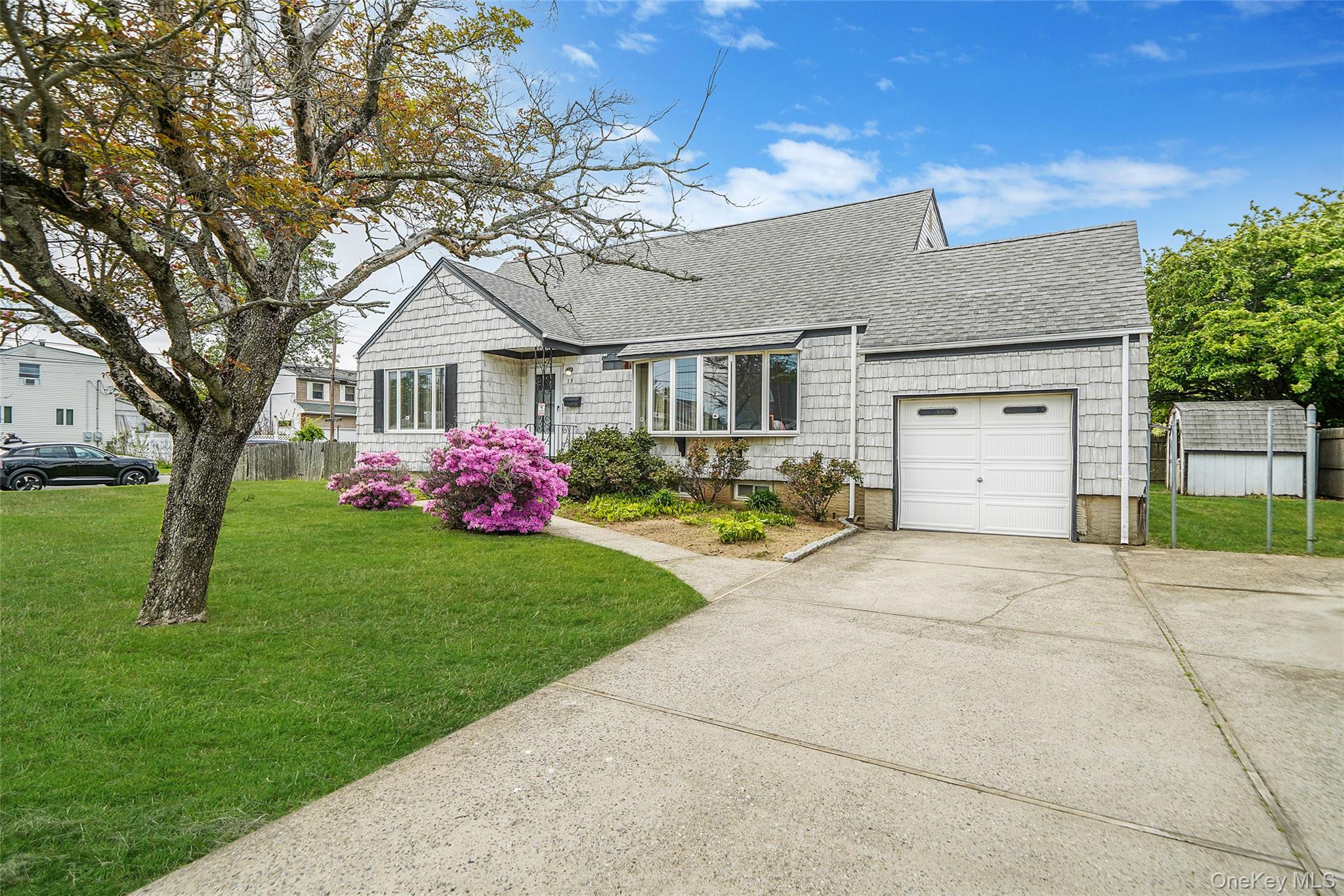 75 Barnum Street Property Photo 1