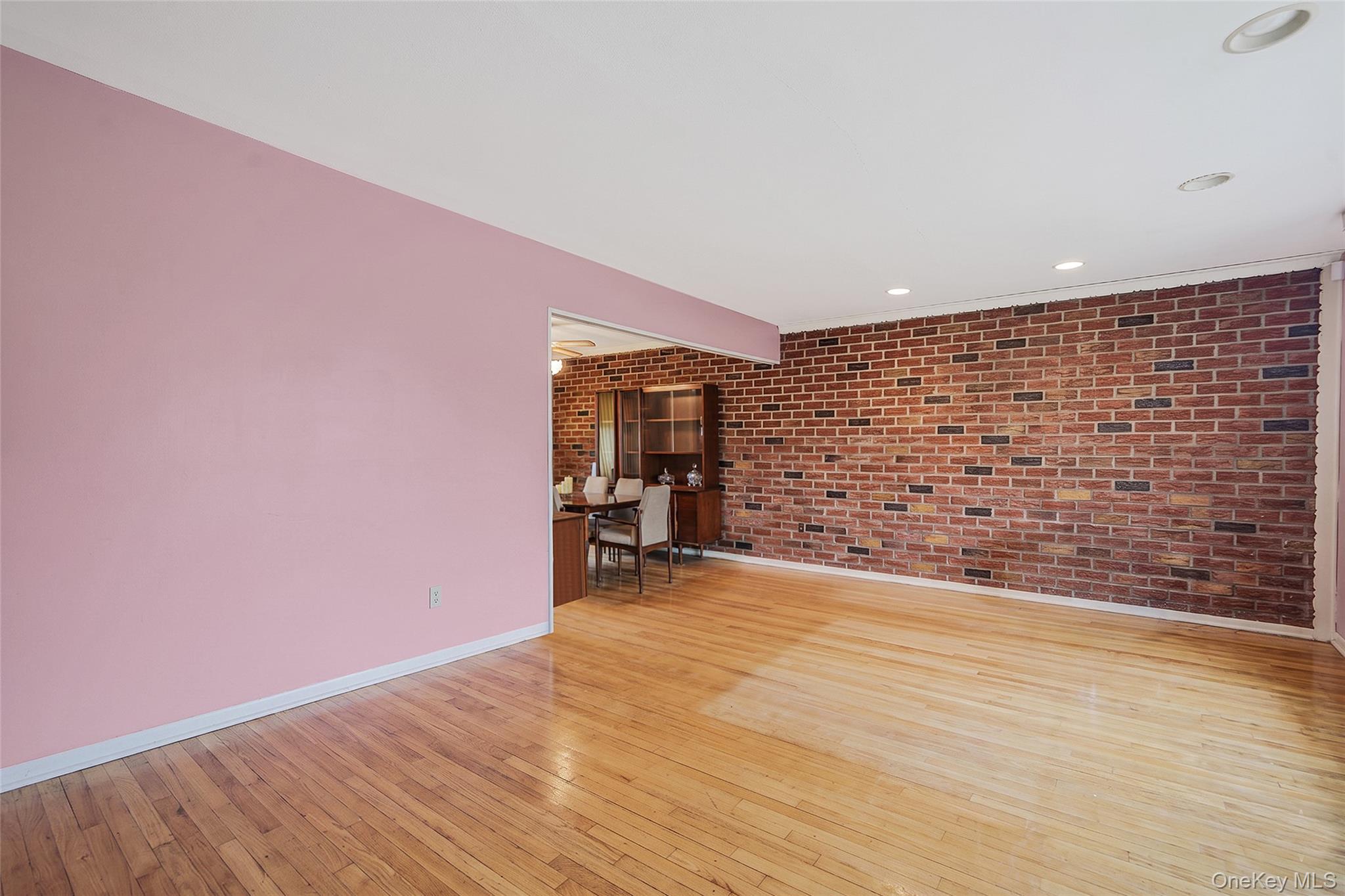 75 Barnum Street Property Photo 4
