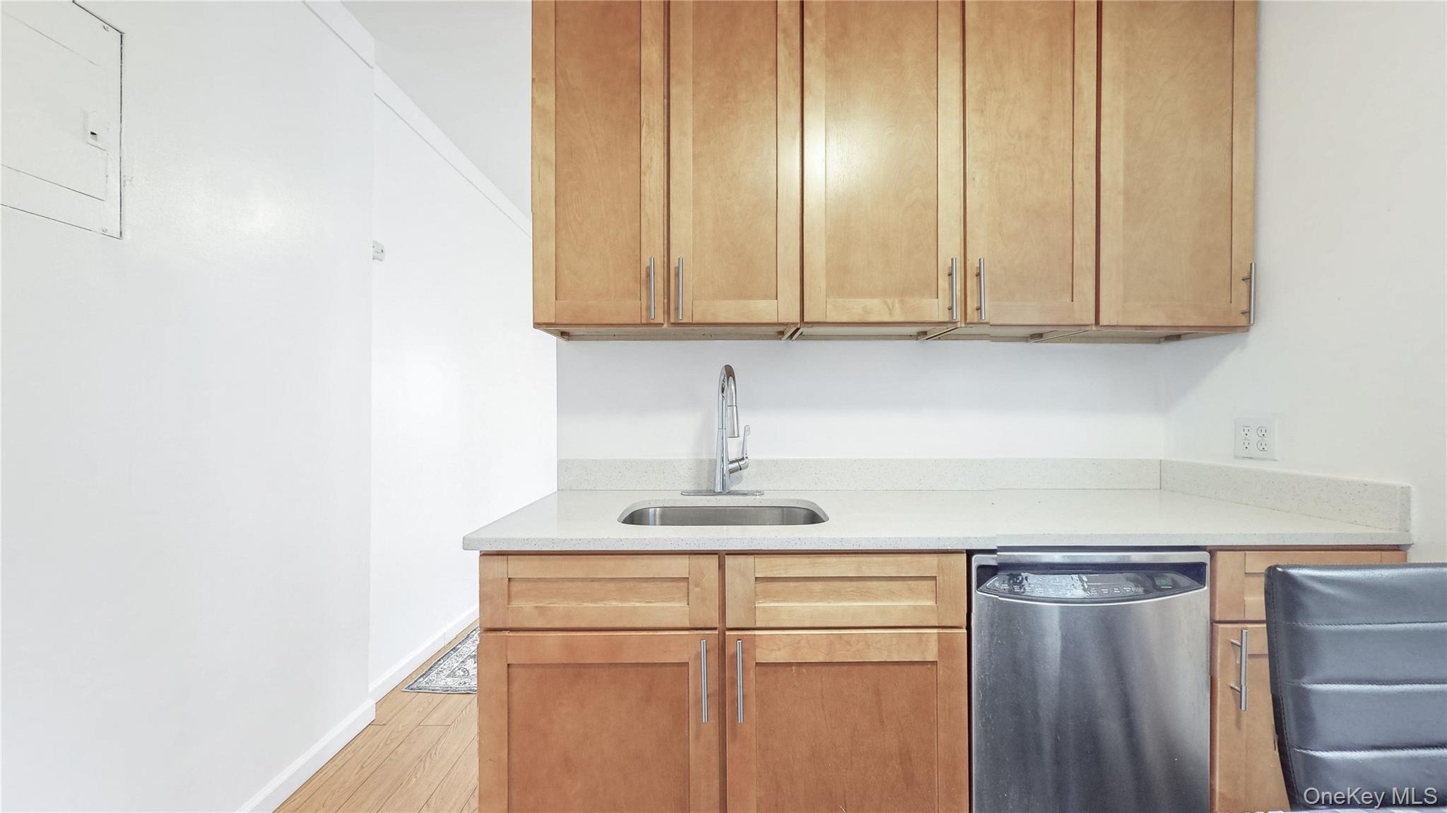 9752 75th Street B41 Property Photo 4
