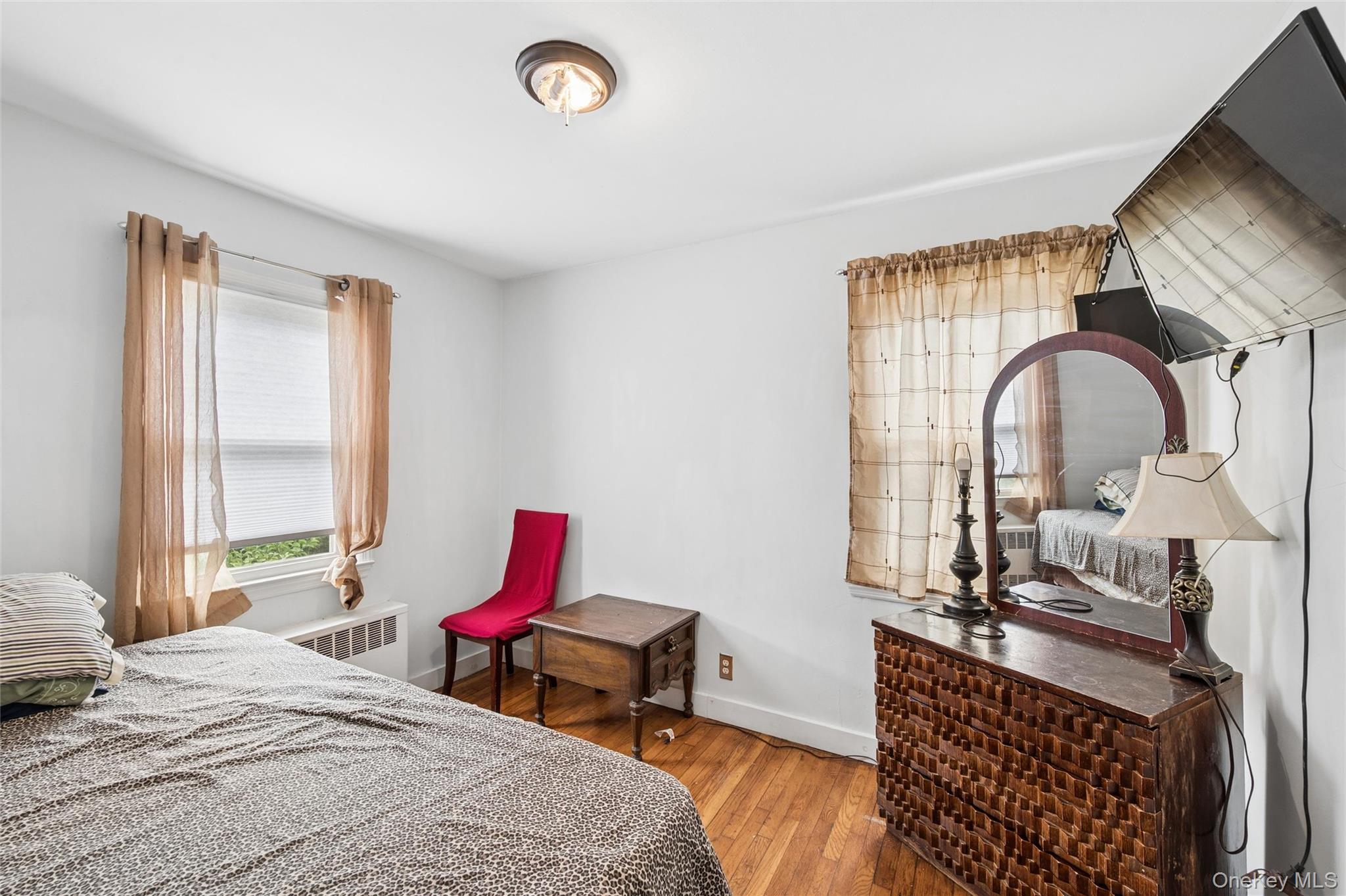 1043 Thomas Avenue Property Photo 7