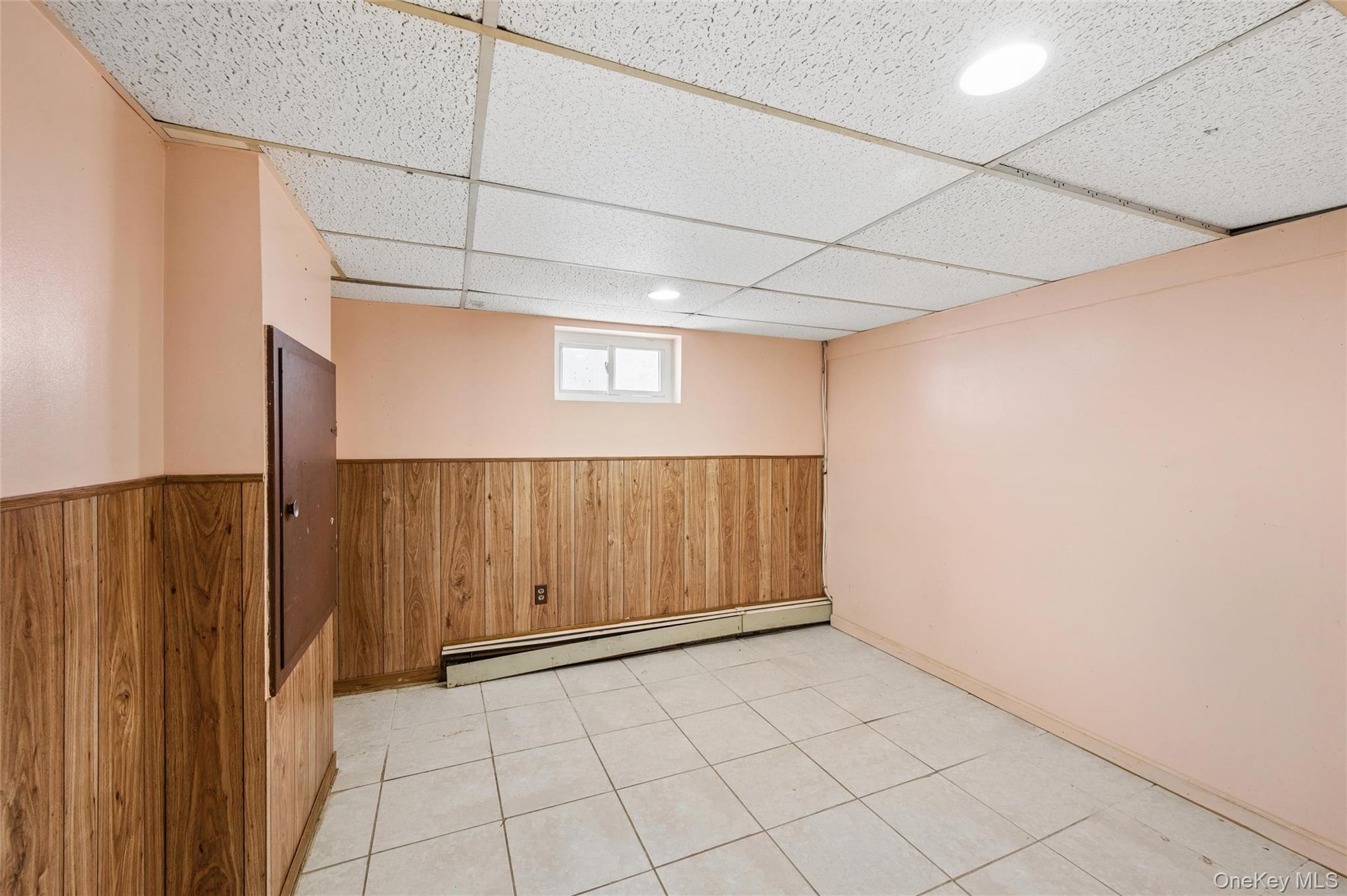 1043 Thomas Avenue Property Photo 11