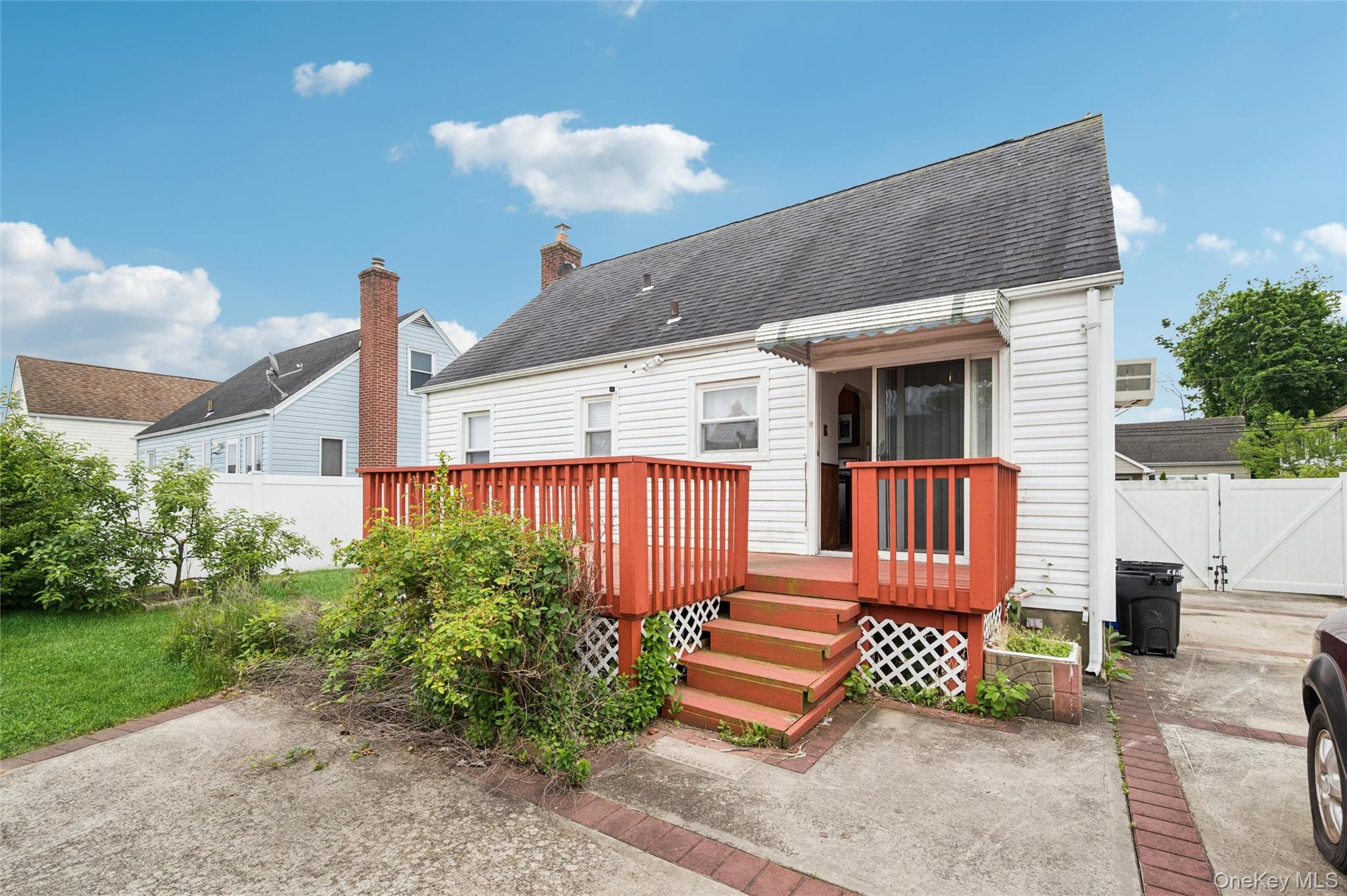 1043 Thomas Avenue Property Photo 17