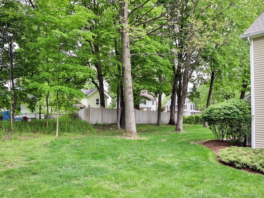 25 Village Cove Property Photo 16