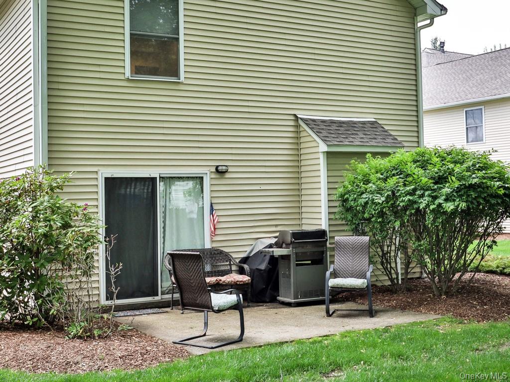 25 Village Cove Property Photo 19