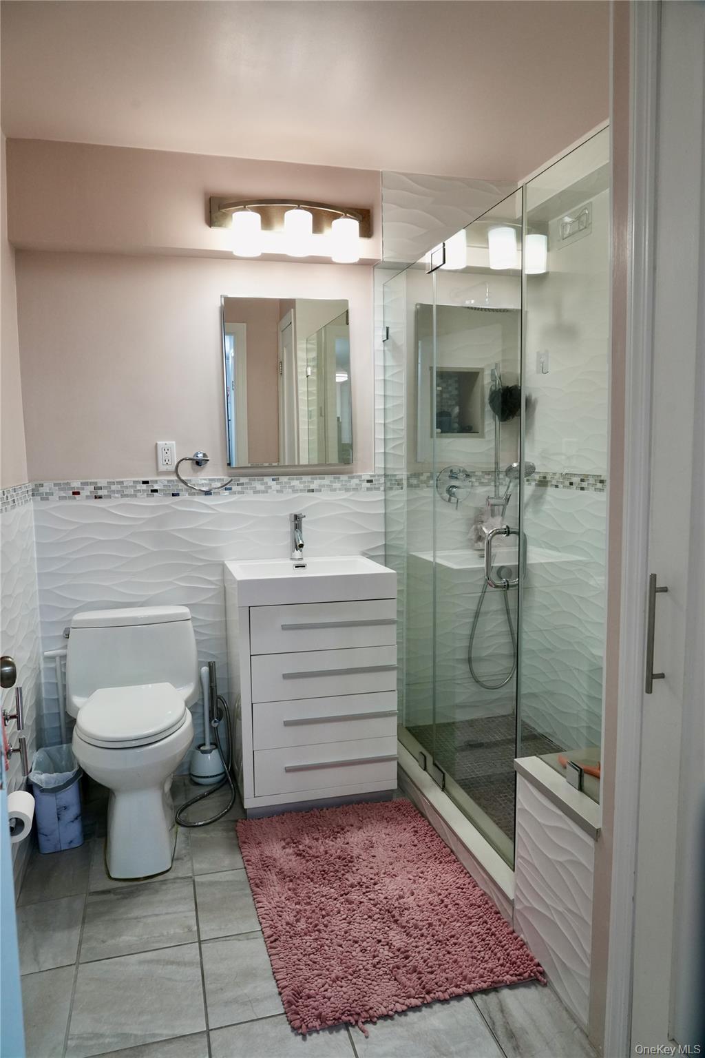 5900 Arlington Avenue 3x Property Photo 19