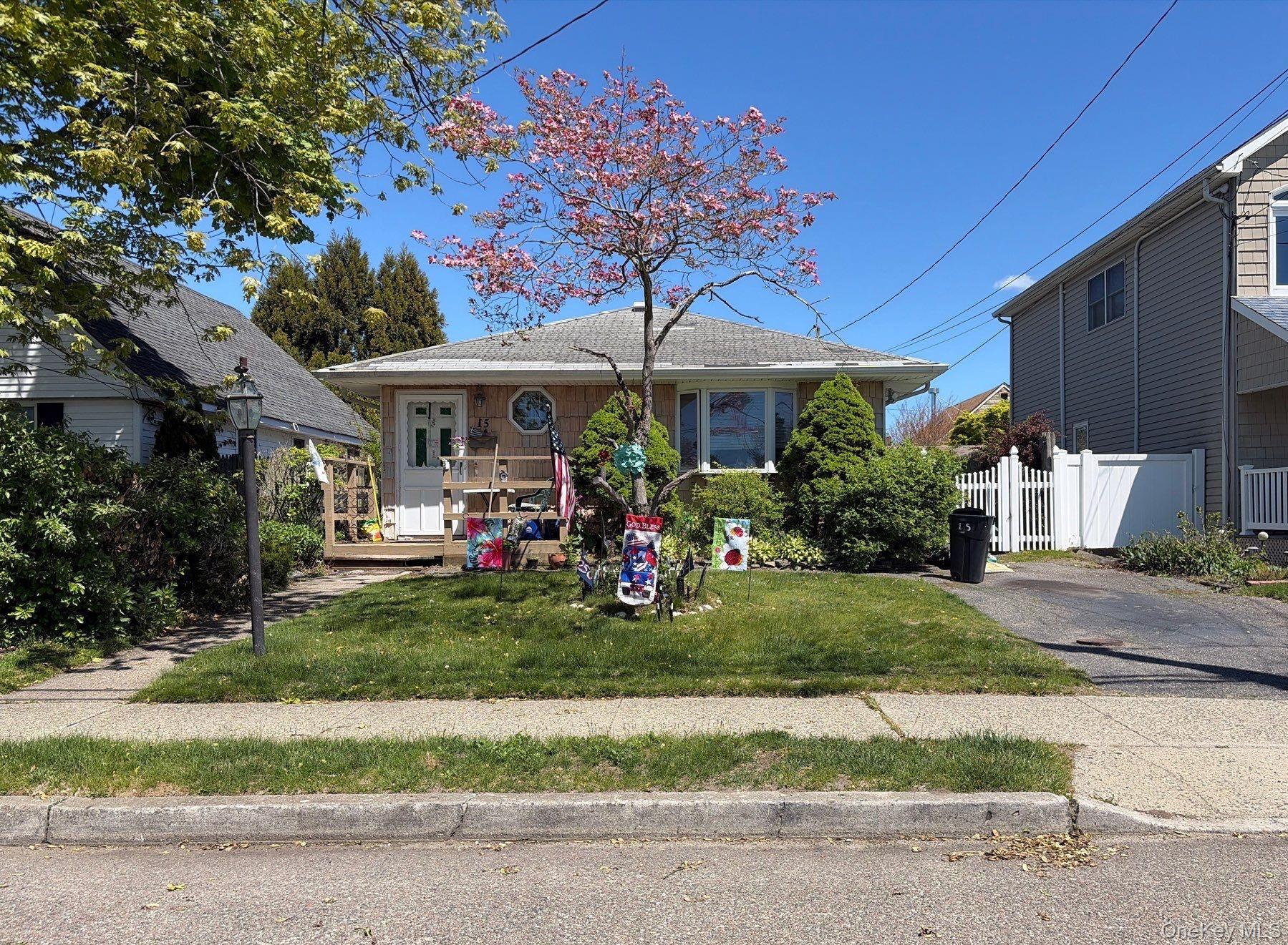 15 E Jackson Avenue Property Photo 2