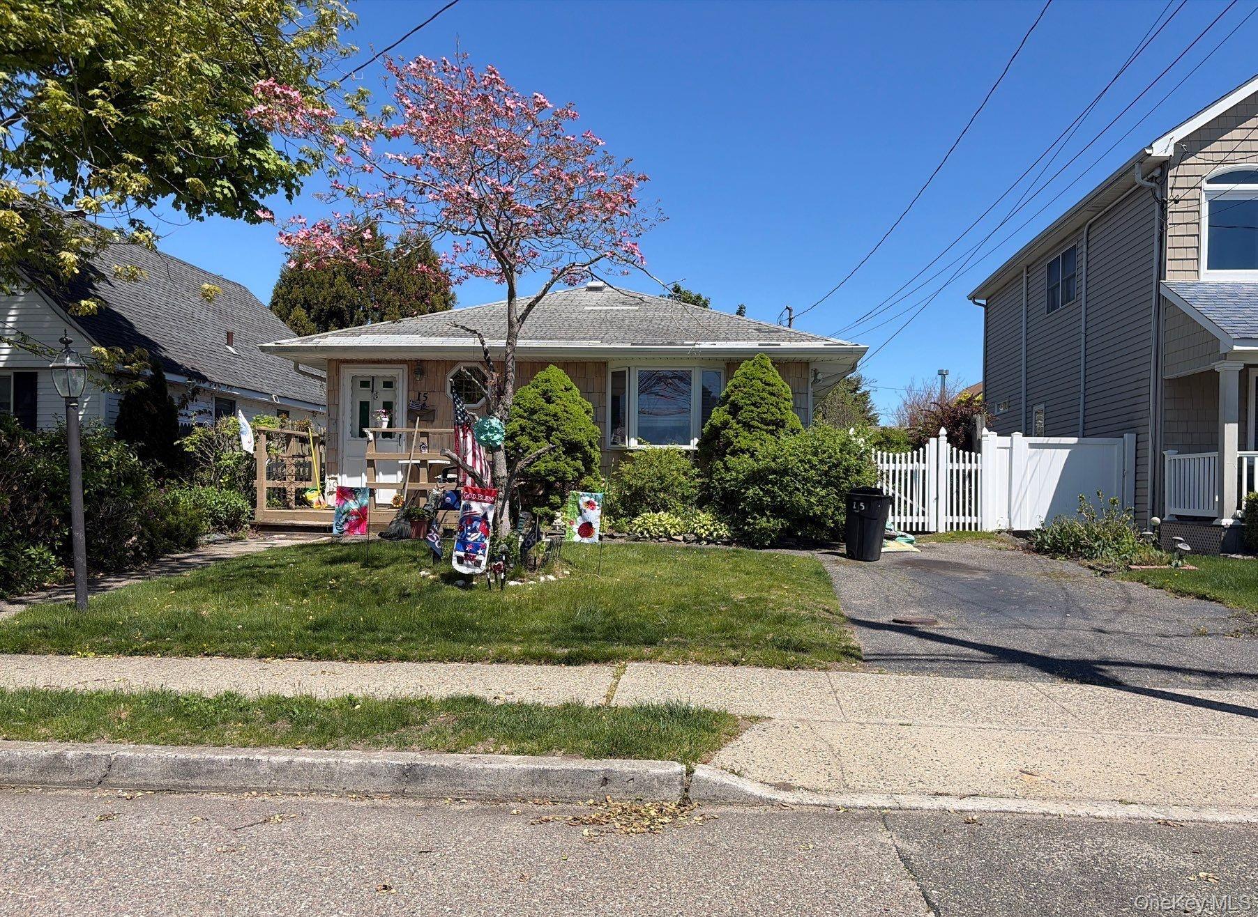 15 E Jackson Avenue Property Photo 3