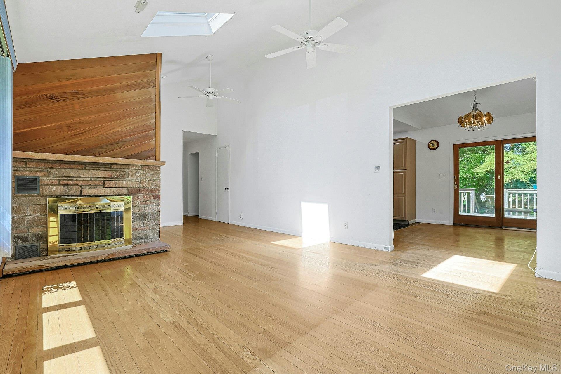 24 Virginia Lane Property Photo 6