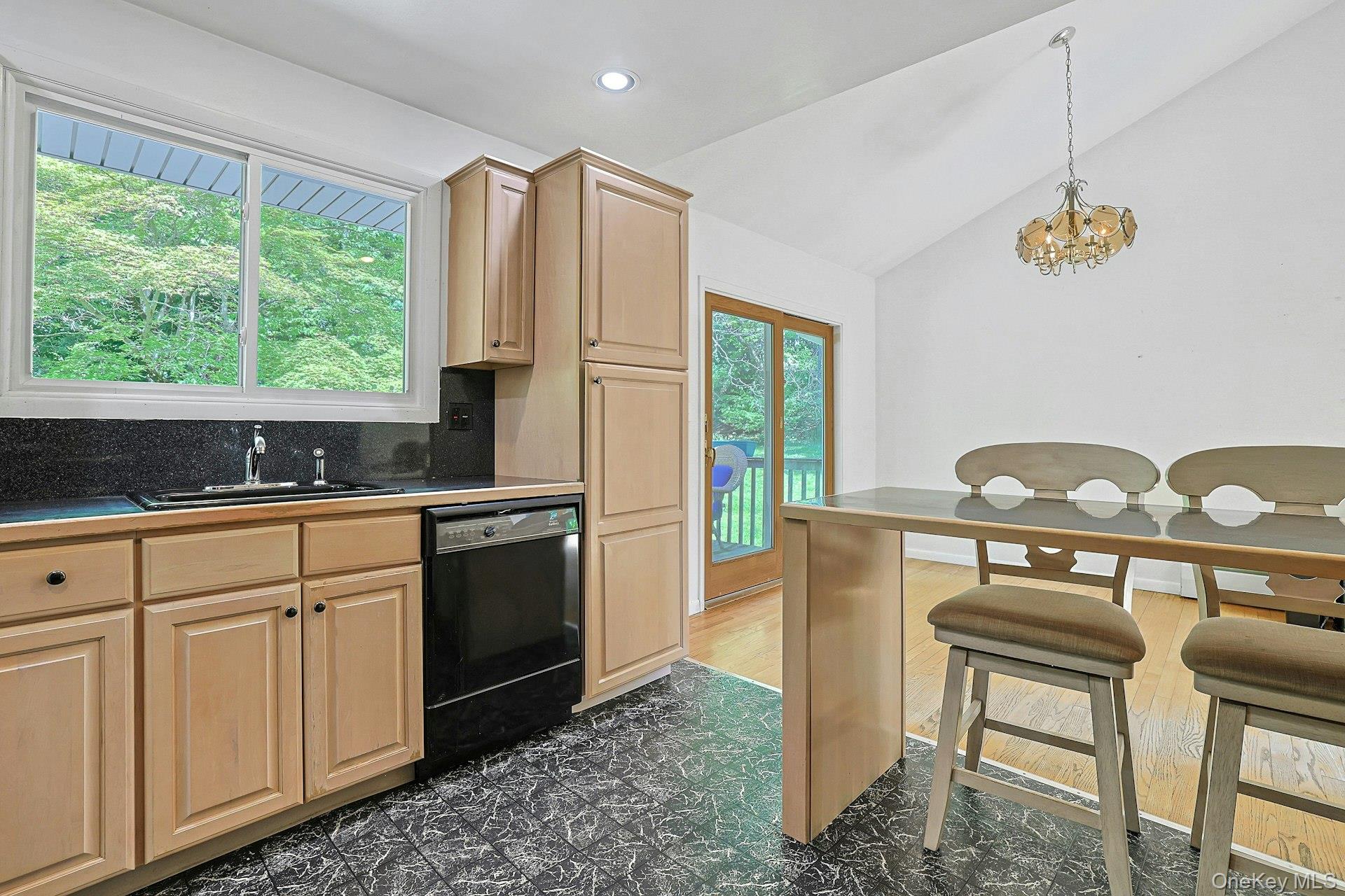 24 Virginia Lane Property Photo 10
