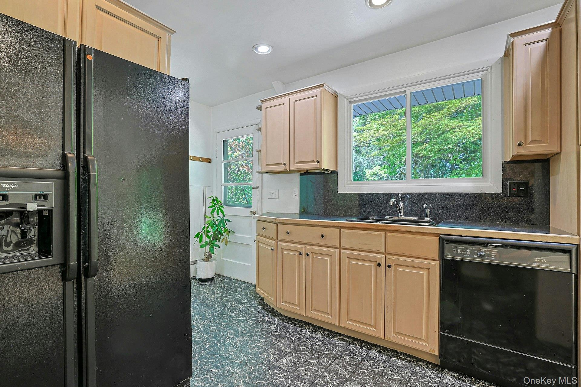 24 Virginia Lane Property Photo 12
