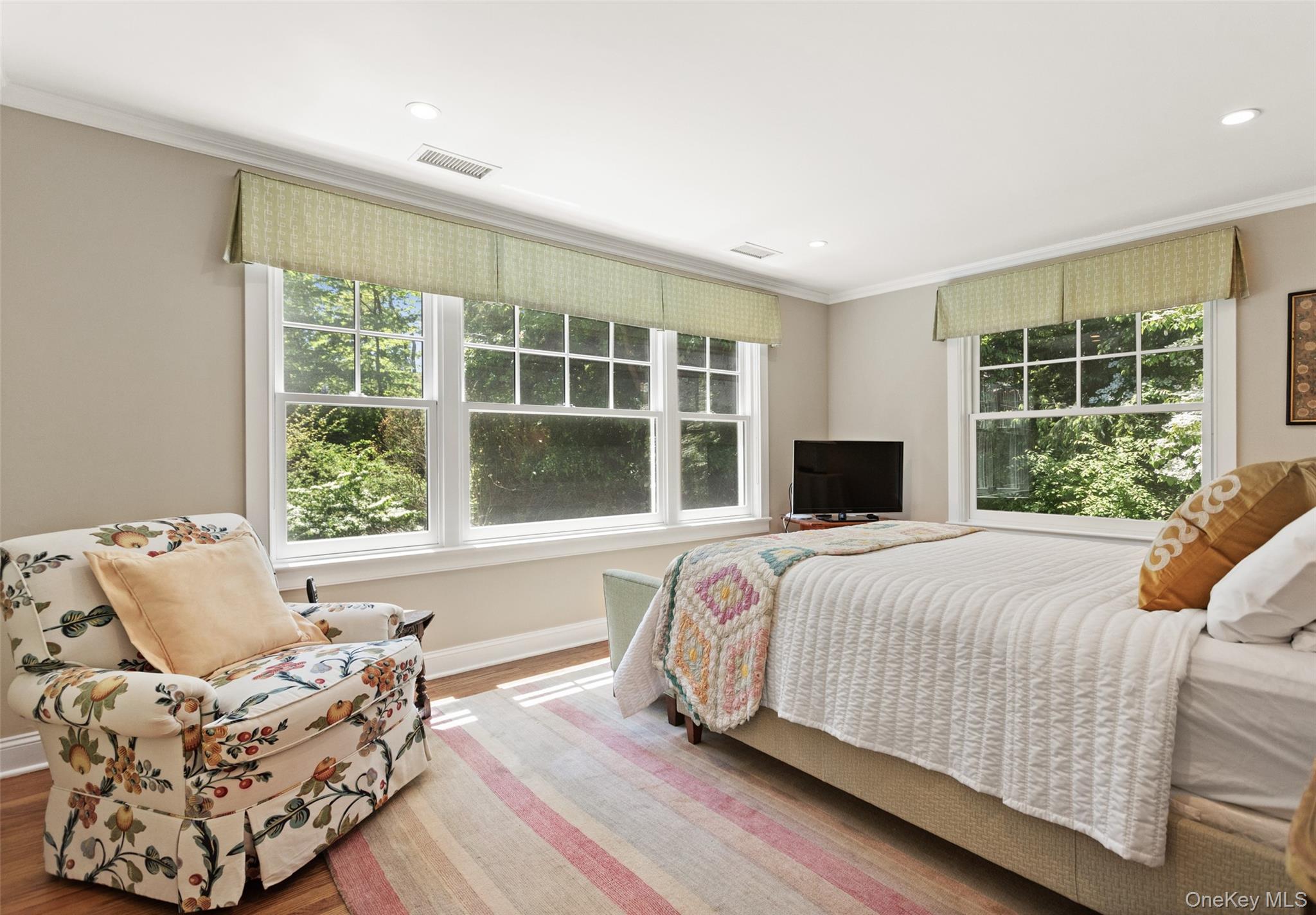 9 South Road Property Photo 21