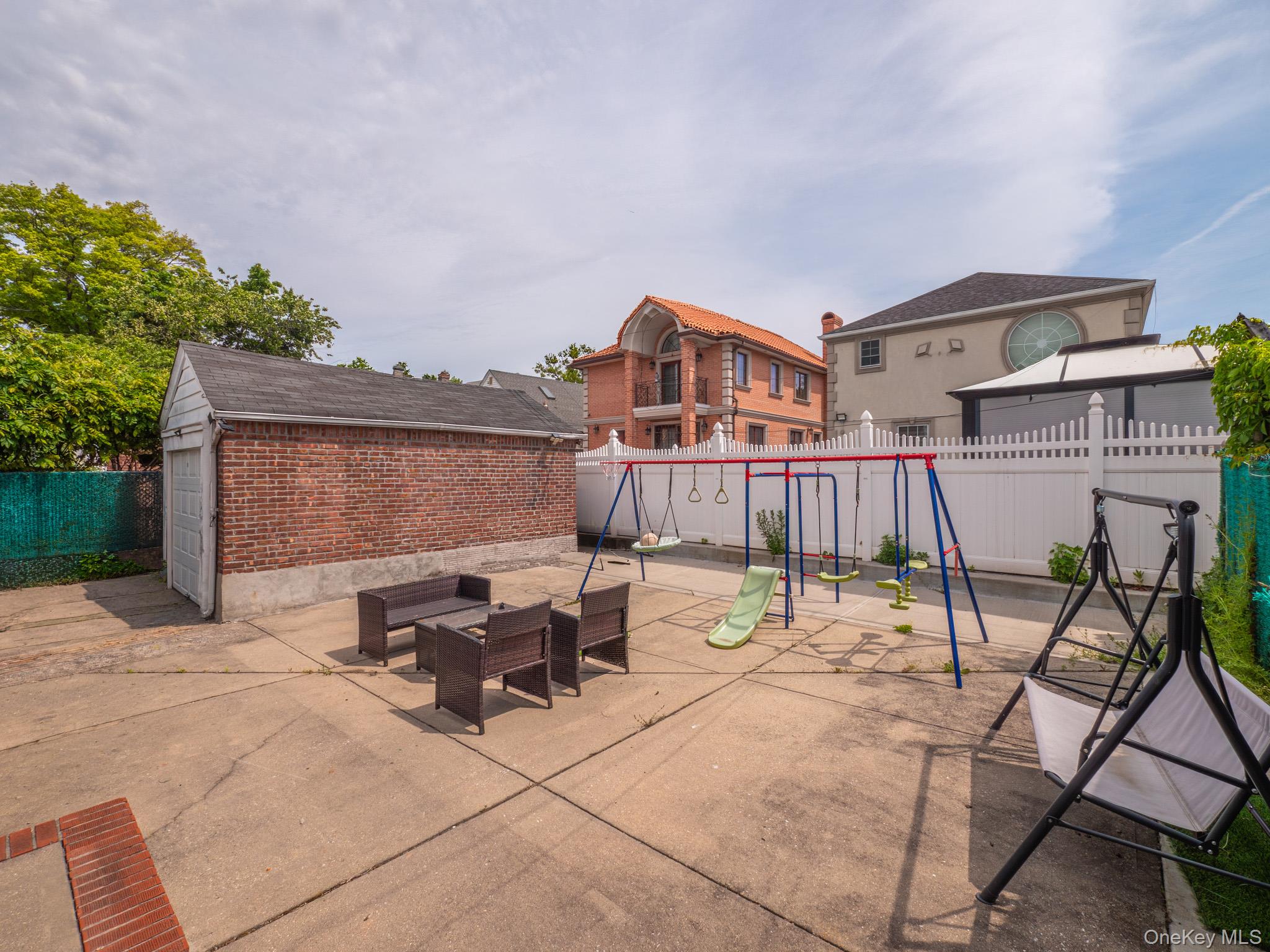75-75 180th Street Property Photo 38