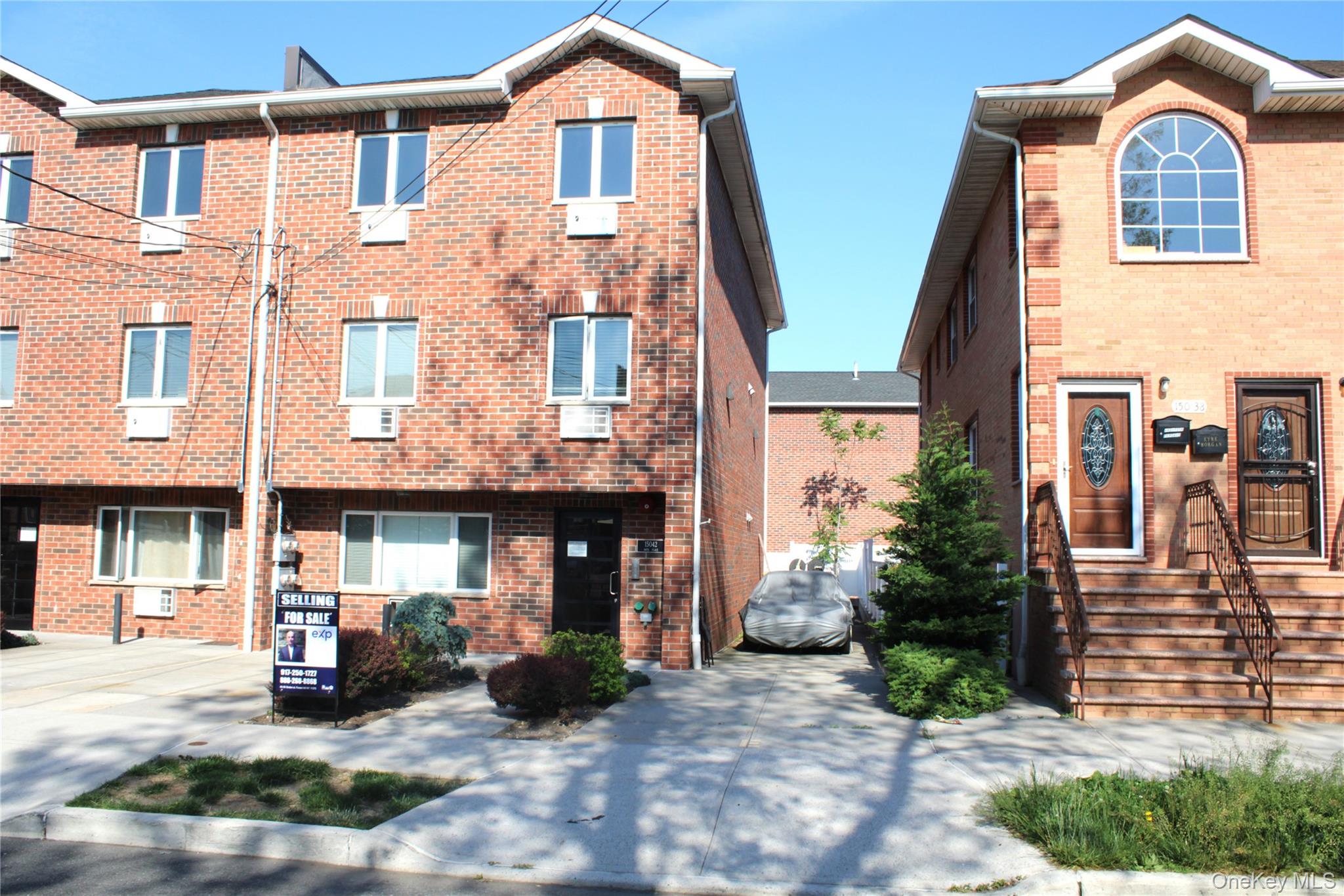 150-42 99th Place Property Photo 2