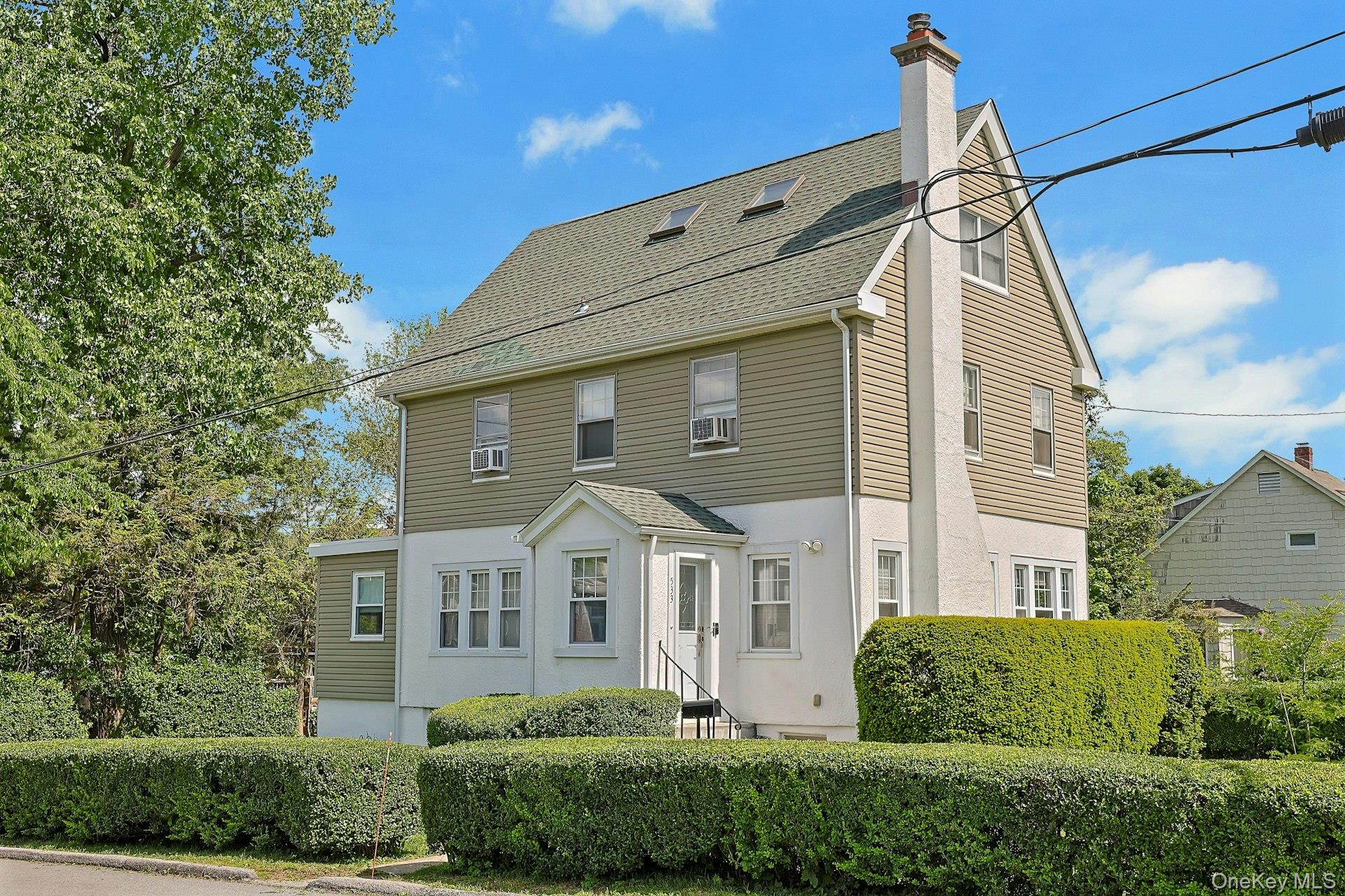 533 Manhattan Avenue Property Photo 1