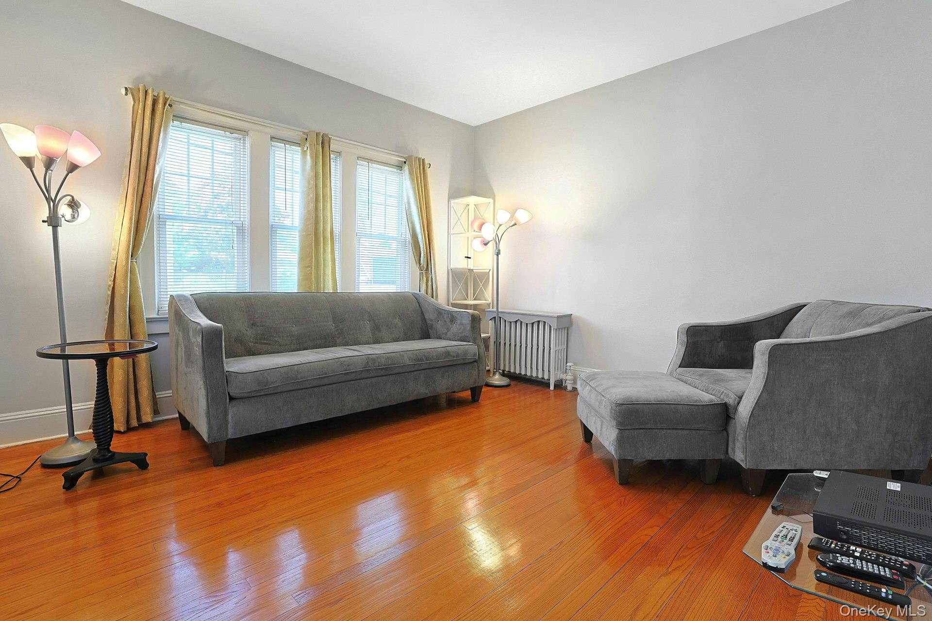 533 Manhattan Avenue Property Photo 8