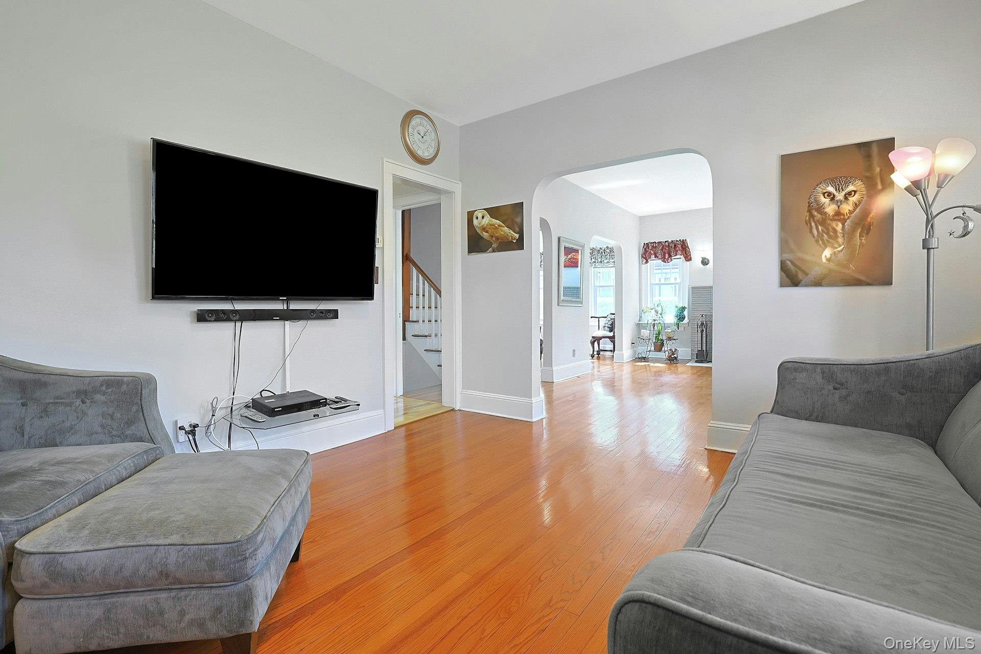 533 Manhattan Avenue Property Photo 9