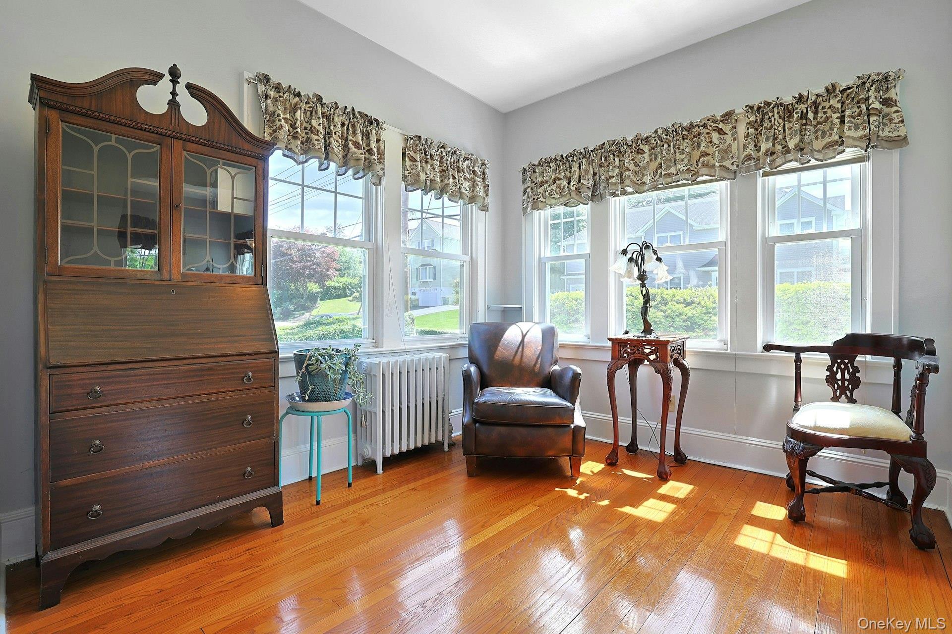 533 Manhattan Avenue Property Photo 11