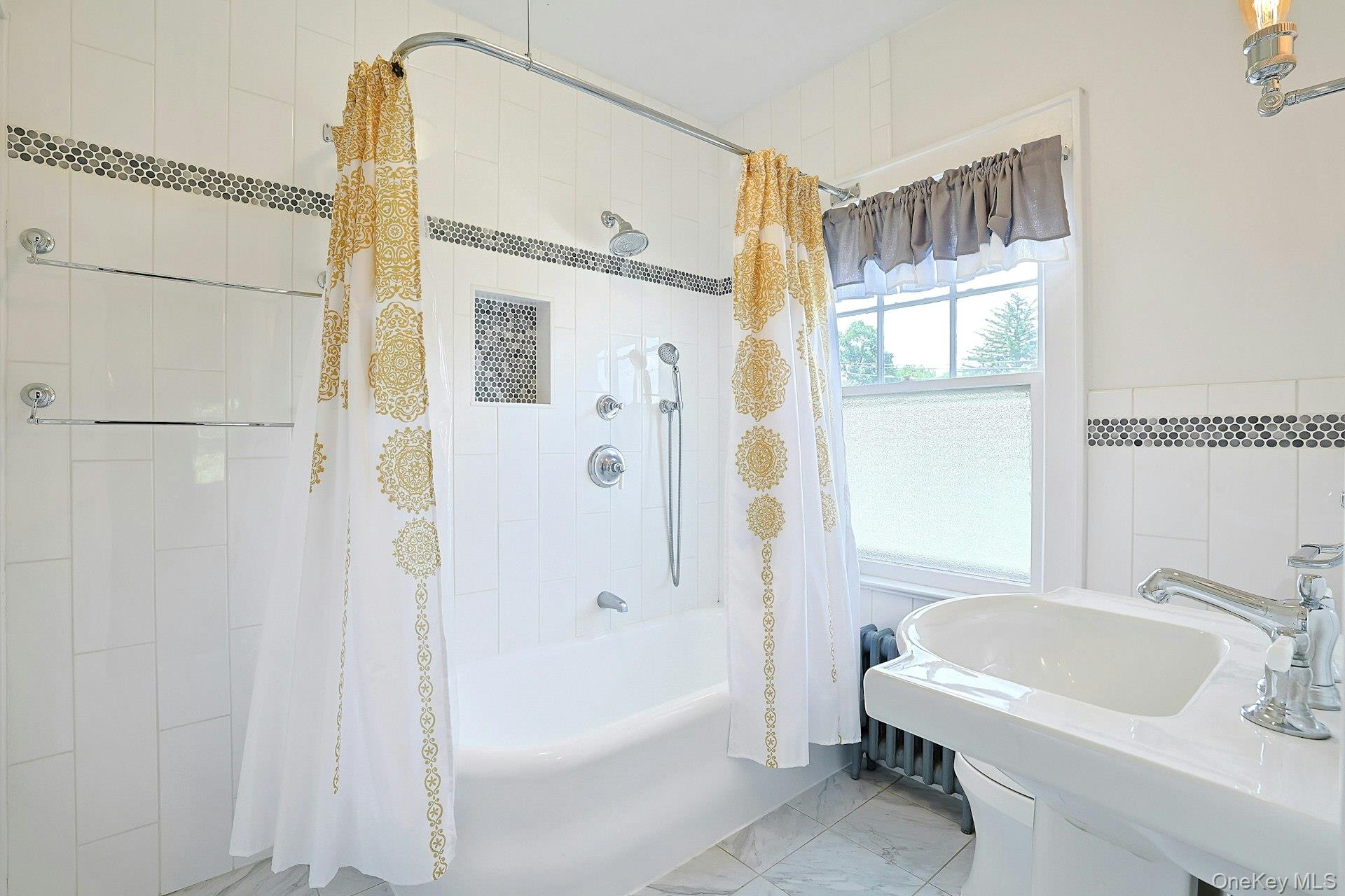 533 Manhattan Avenue Property Photo 23