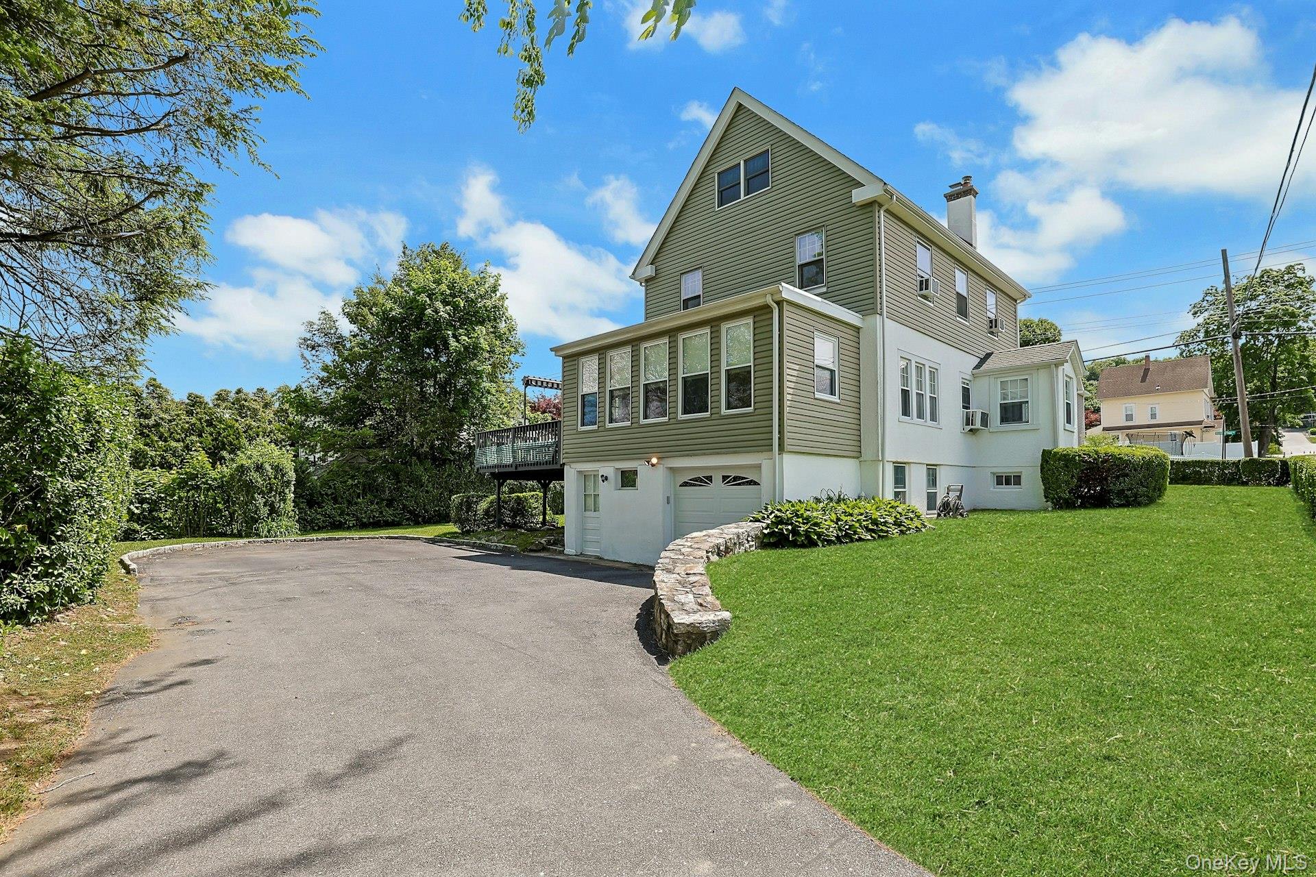 533 Manhattan Avenue Property Photo 34