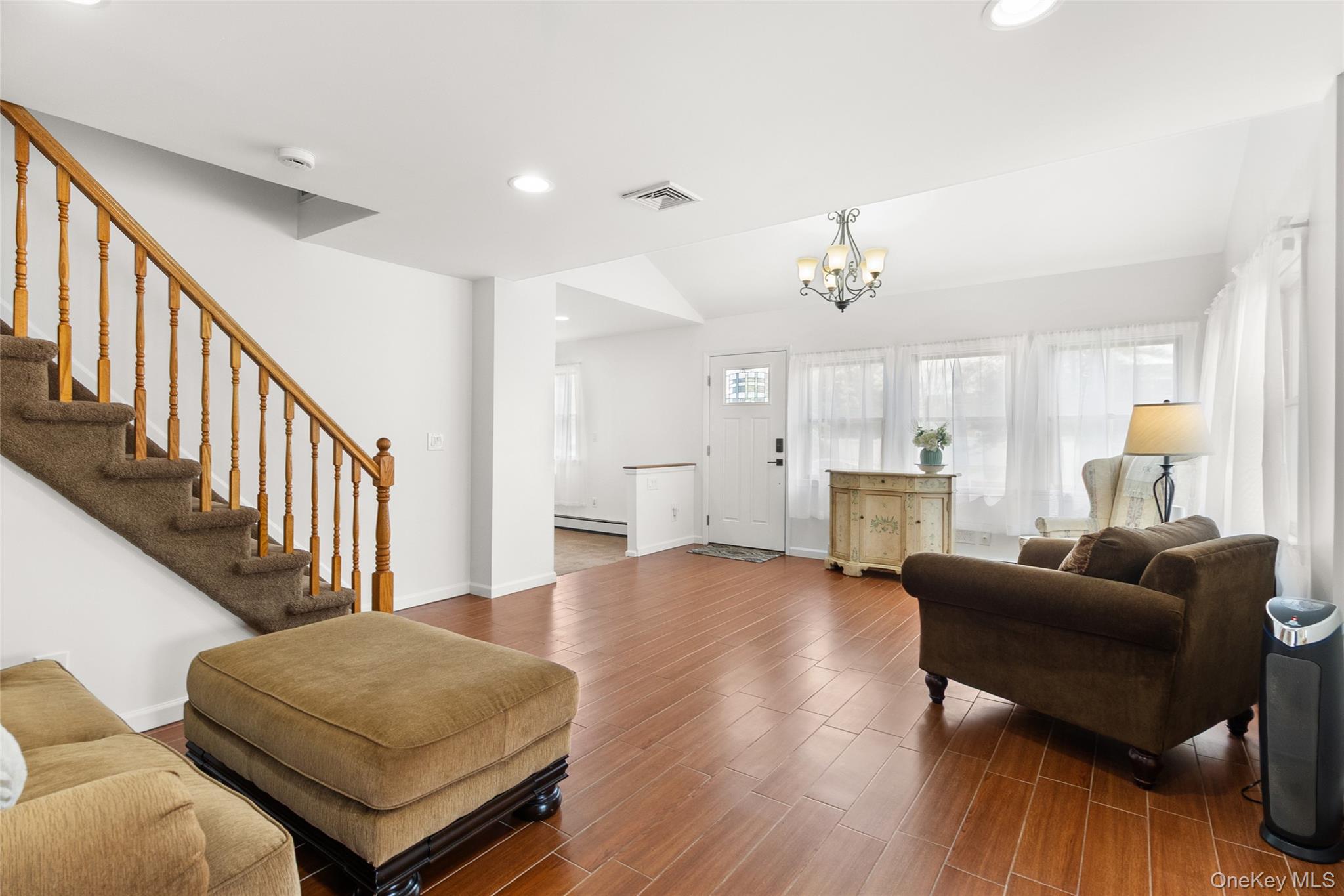 63 E Madison Street Property Photo 5