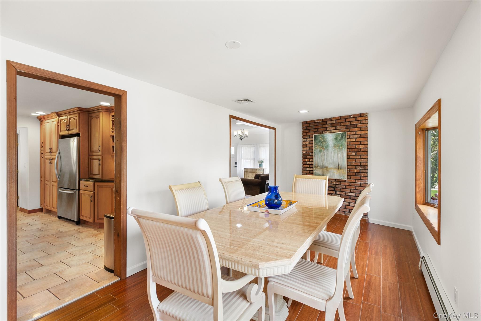 63 E Madison Street Property Photo 7