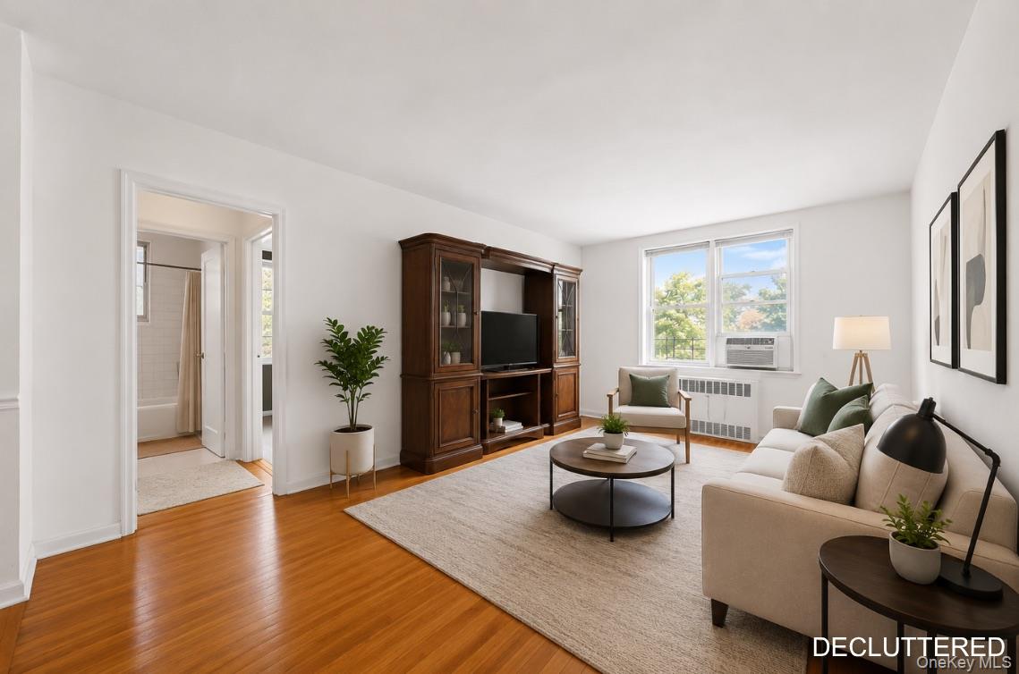 5645 Netherland Ave Apt 5e Property Photo 1