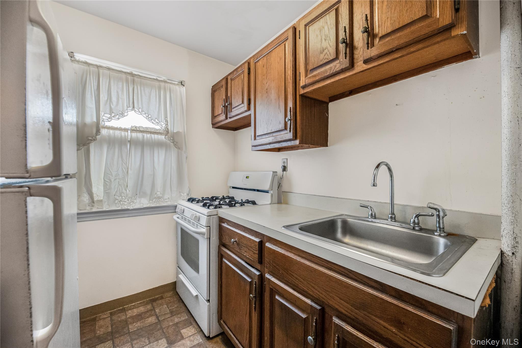 450 Pelham Road #2e Property Photo 8