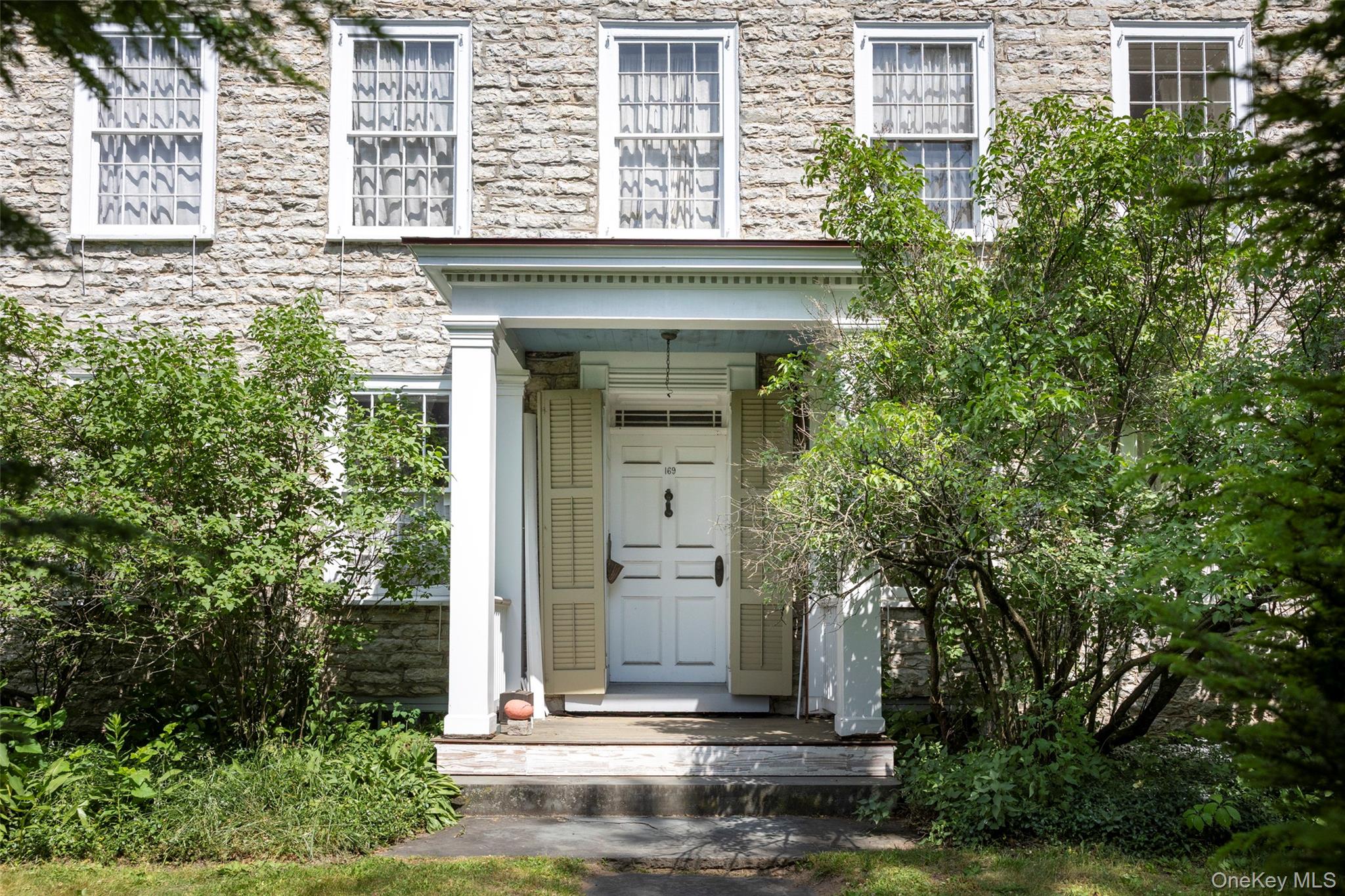 169 Albany Avenue Property Photo 2