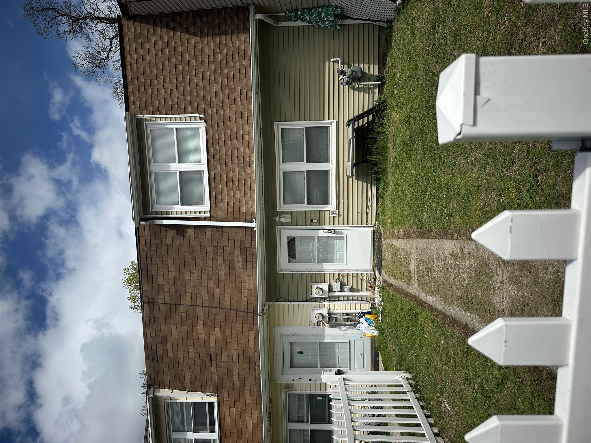 408 Watts Lane Property Photo 1