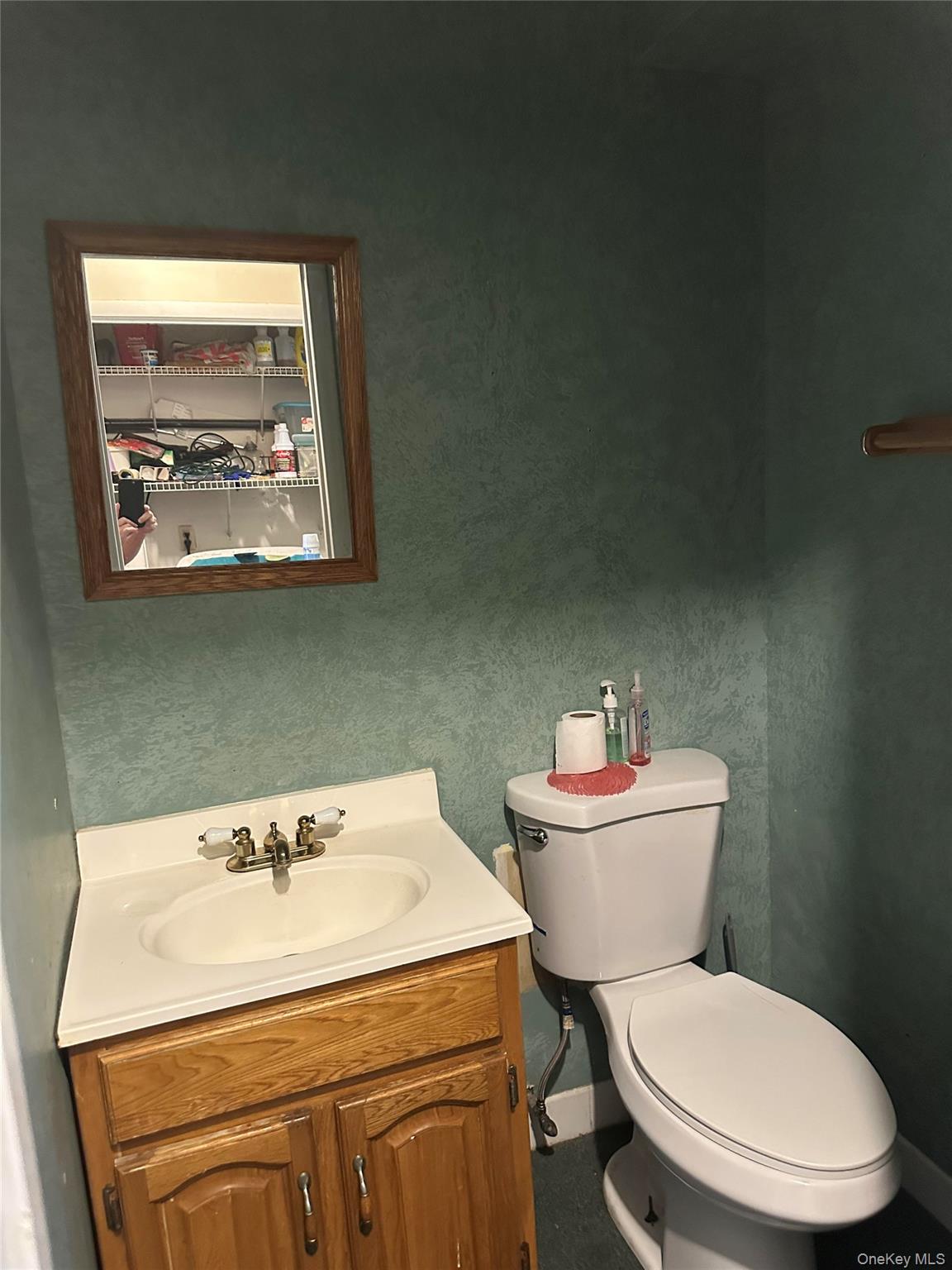 408 Watts Lane Property Photo 4