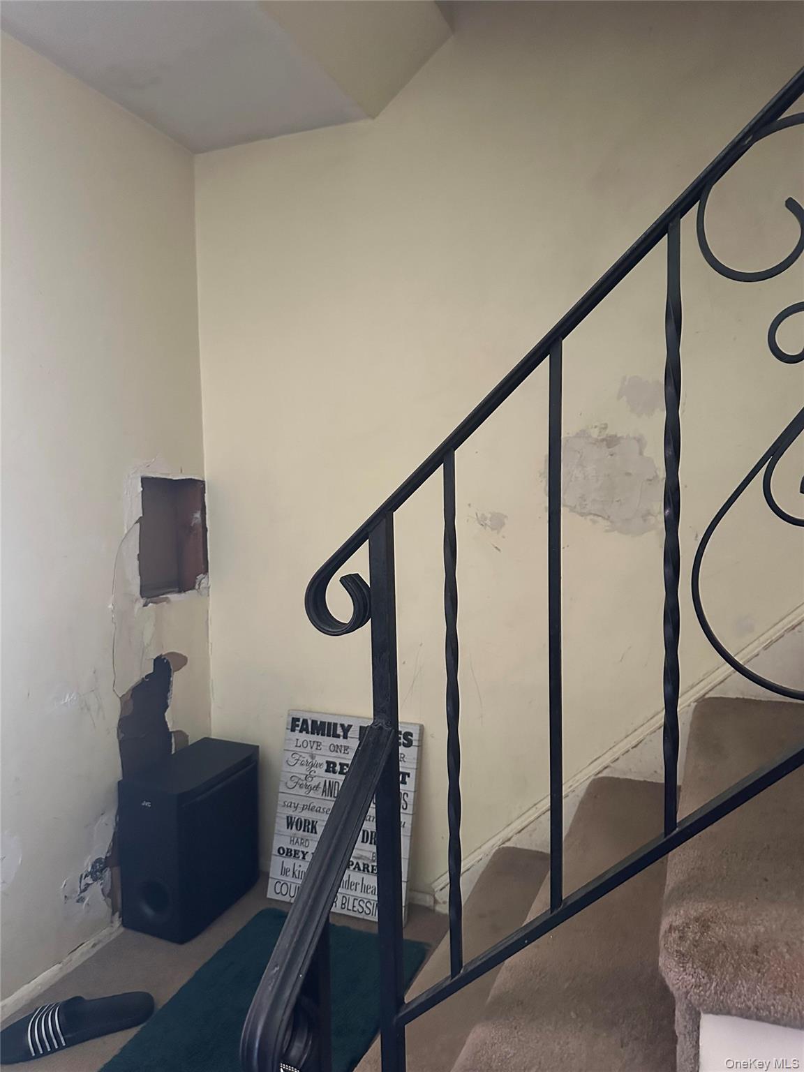 408 Watts Lane Property Photo 8