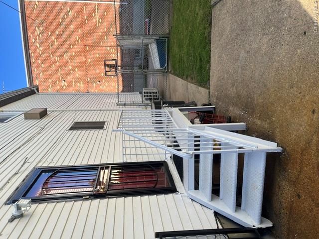 619 E 86th Street Property Photo 3
