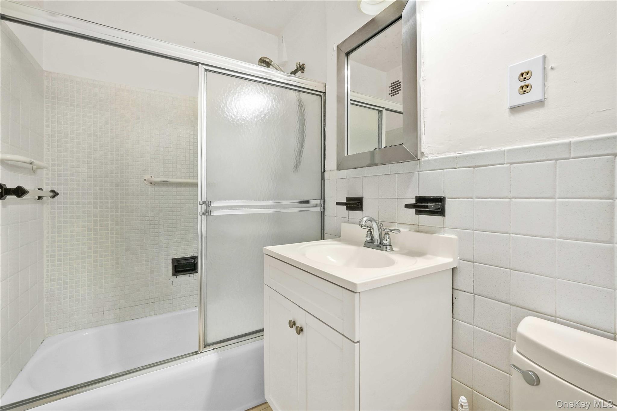 85-15 Main Street 5f Property Photo 9