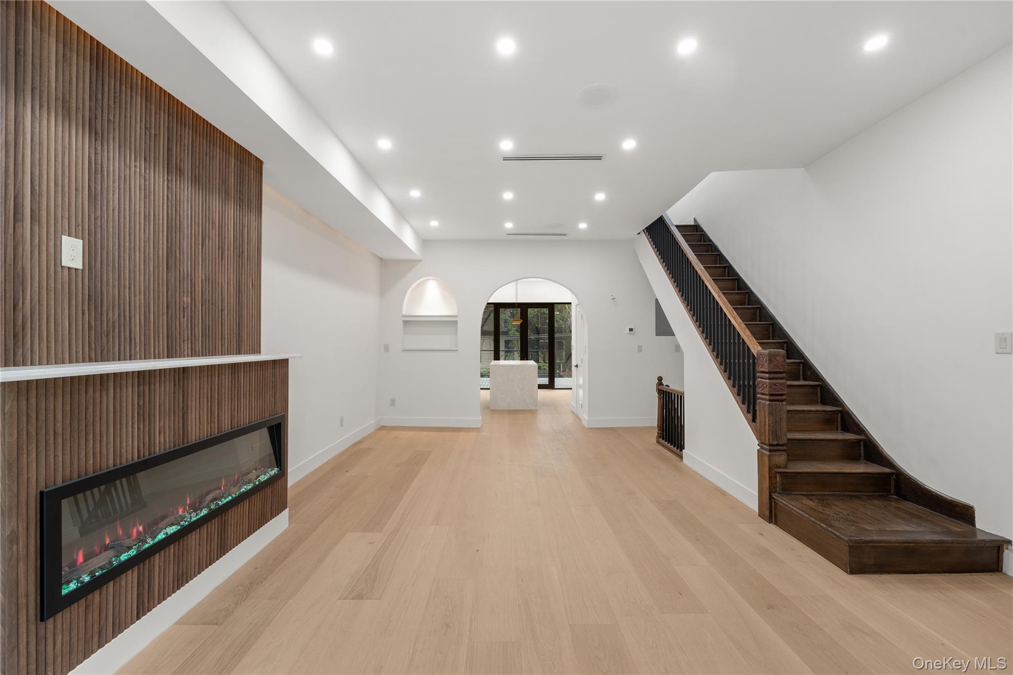 408 Bainbridge Street Property Photo 21