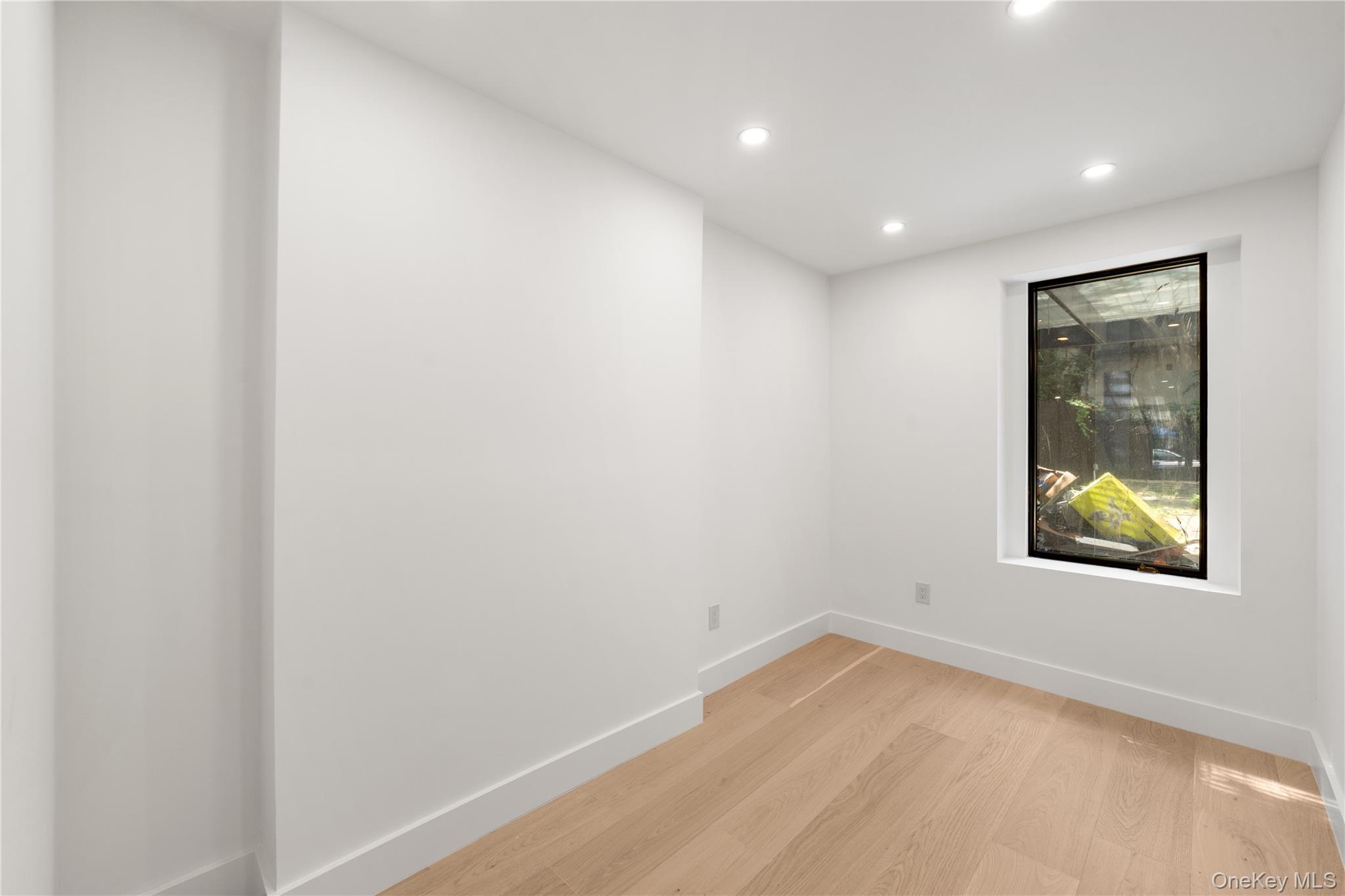 408 Bainbridge Street Property Photo 27