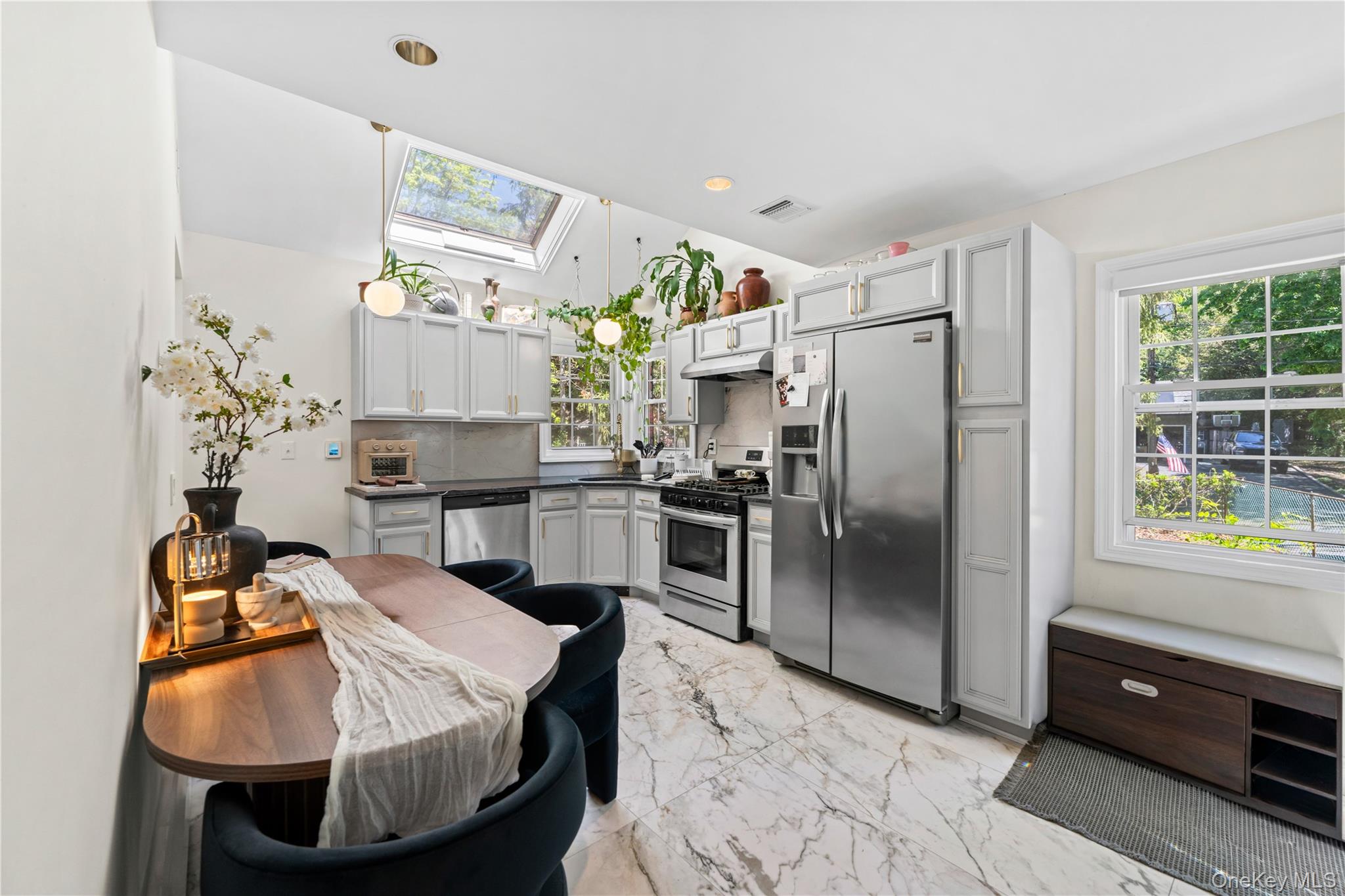 5 Windsor Lane Property Photo 3