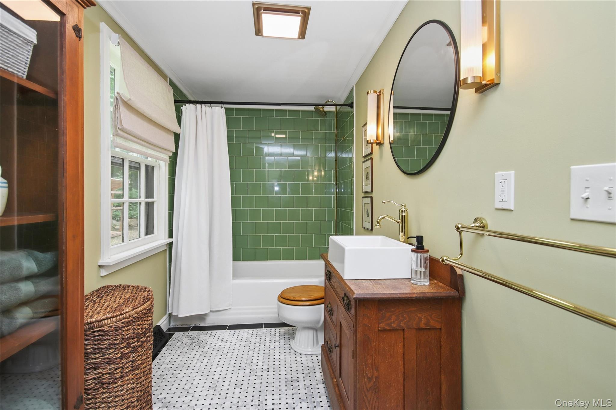 106 Broadway Property Photo 12