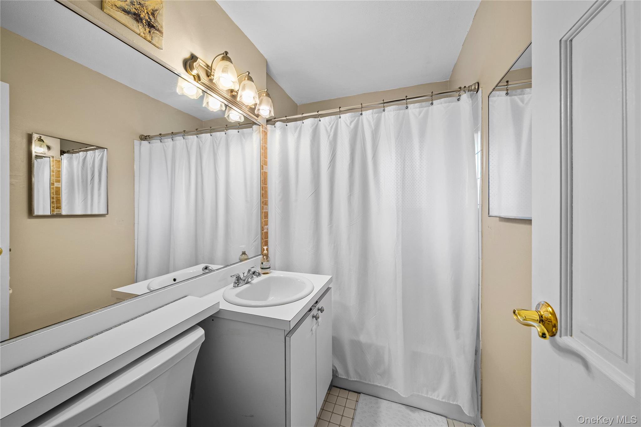 234 Edmunton Drive J12 Property Photo 8