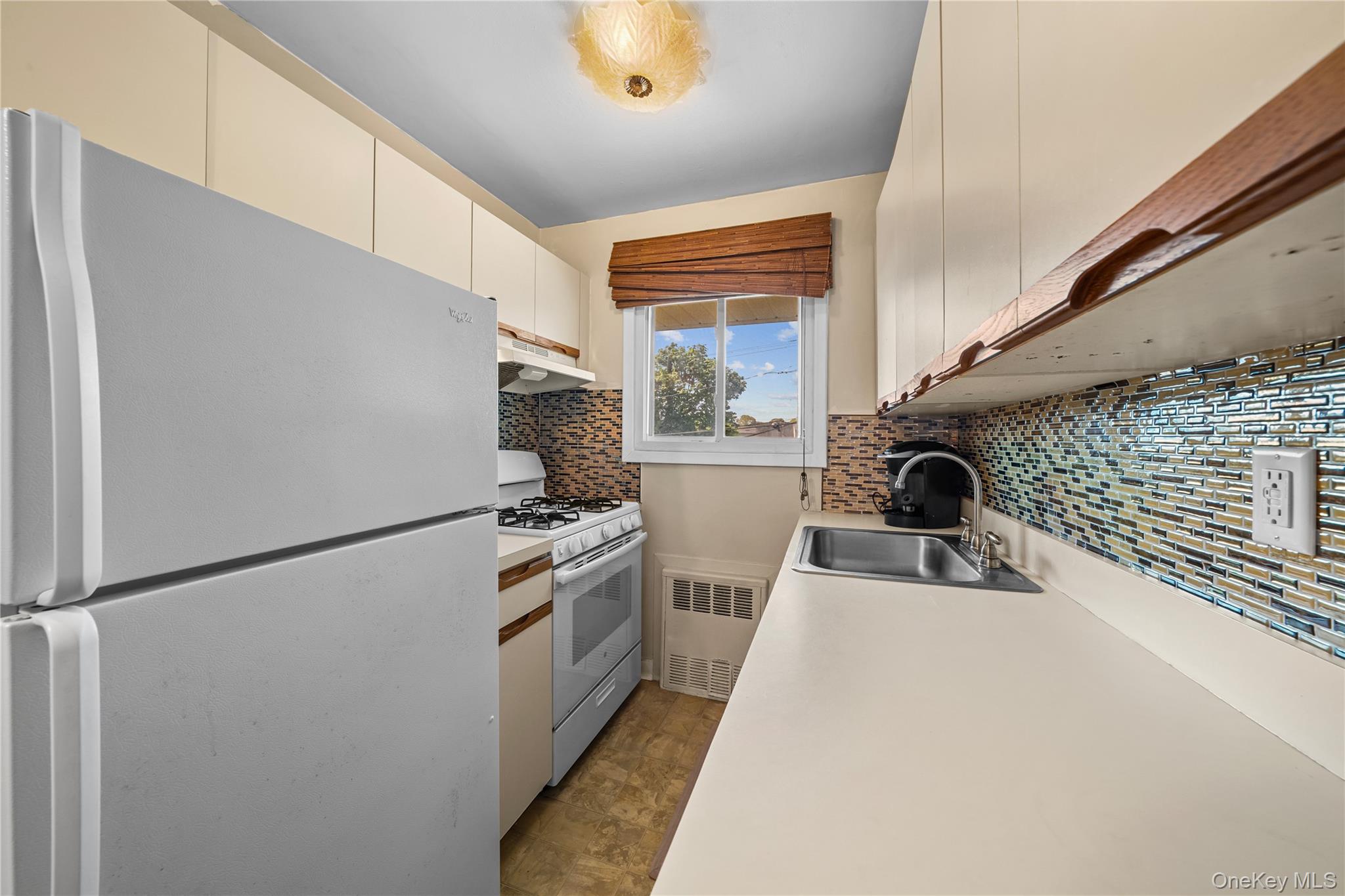 234 Edmunton Drive J12 Property Photo 11