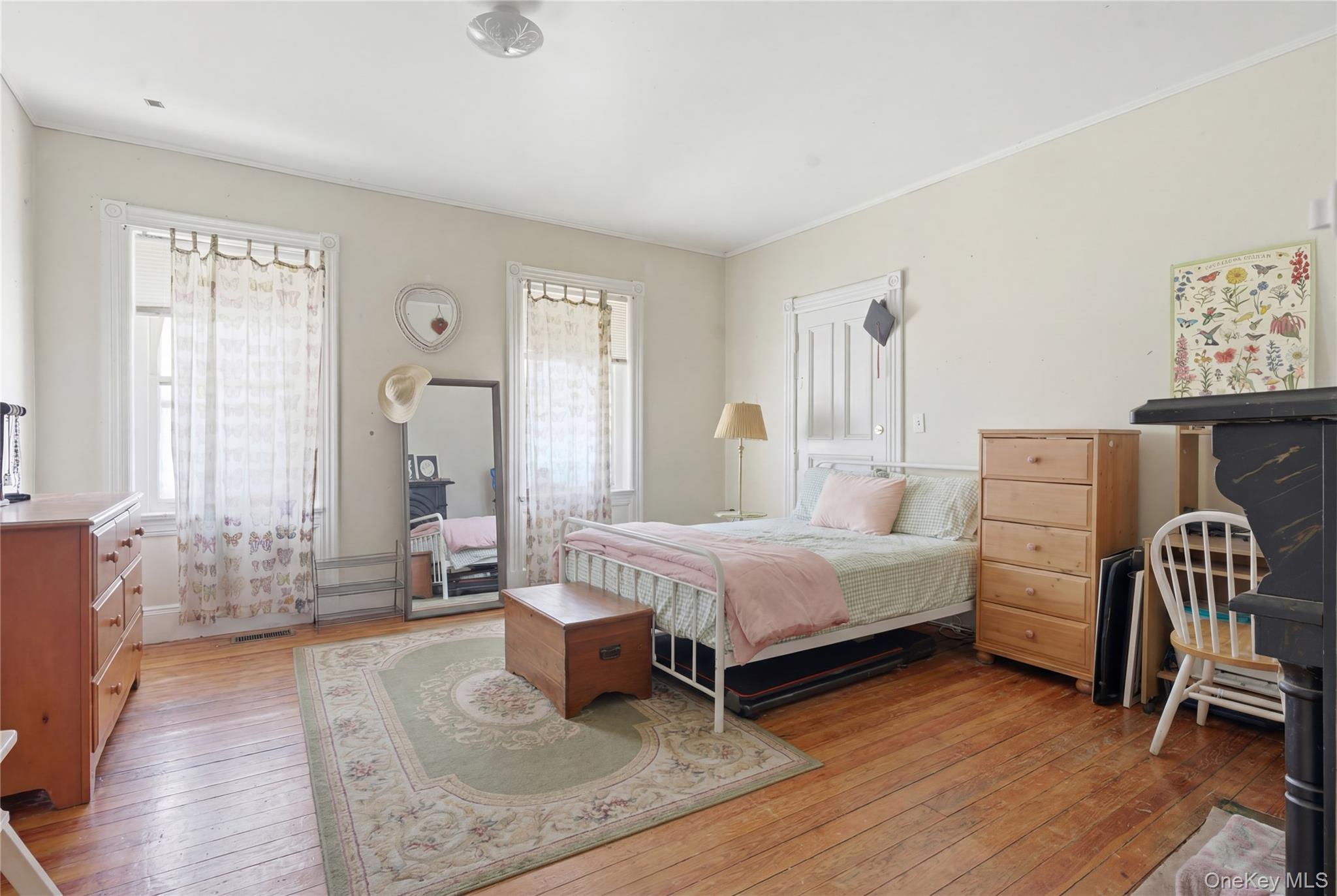 39 N Chestnut Street Property Photo 6