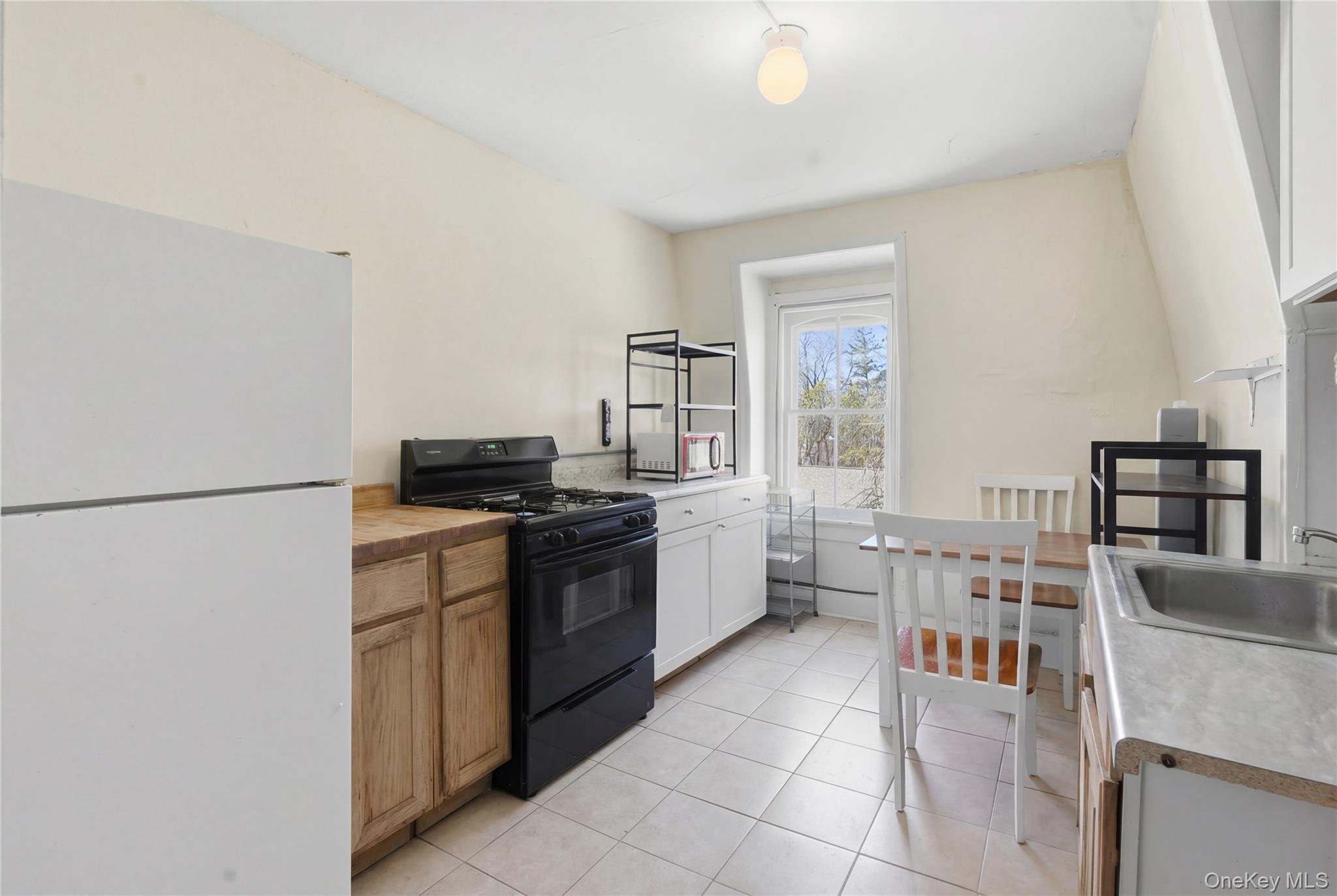 39 N Chestnut Street Property Photo 27
