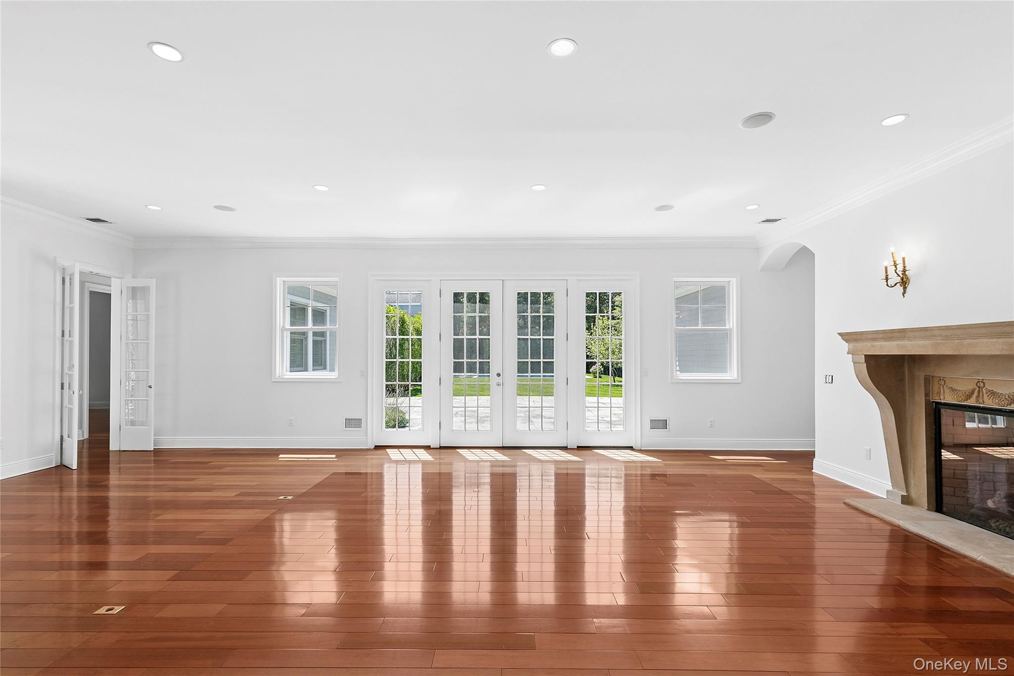 41 Edgewood Avenue Property Photo 4