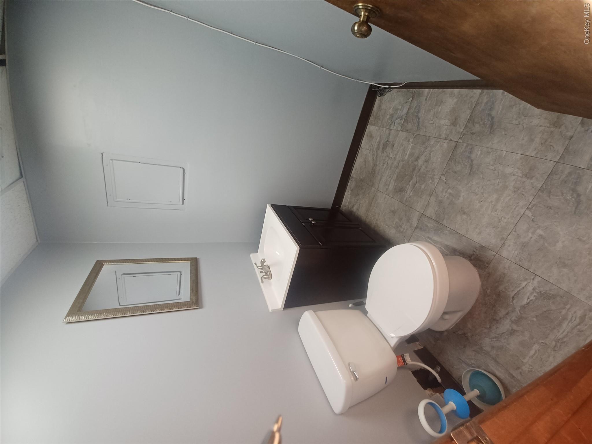 1 Meadow Road Suite 210 Property Photo 8