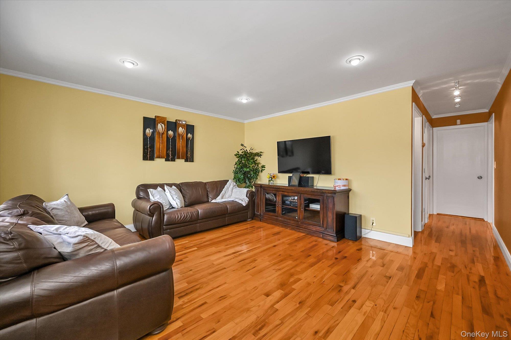 126 Roeckel Avenue Property Photo 3