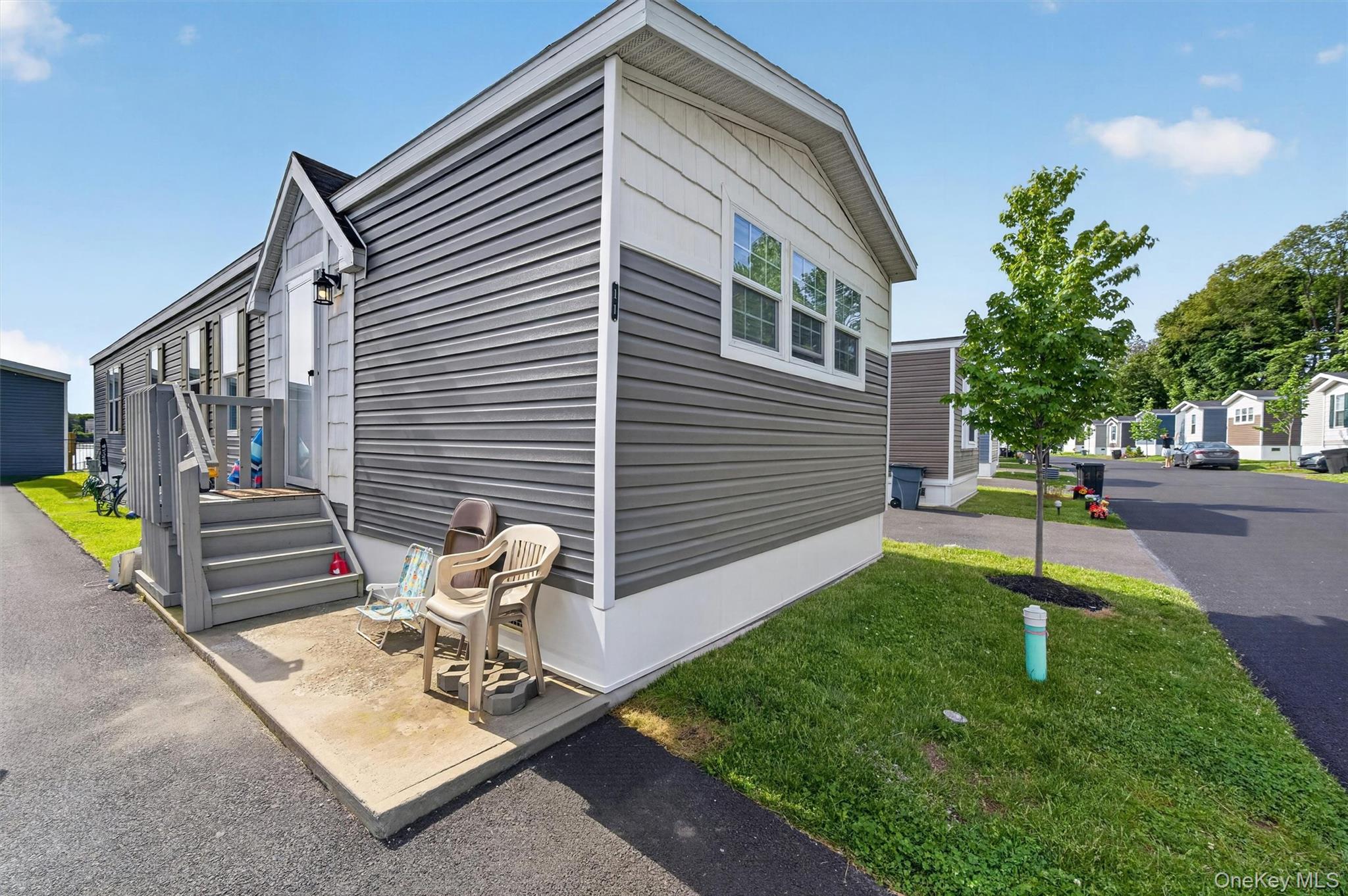 11 Windward Way Property Photo 2